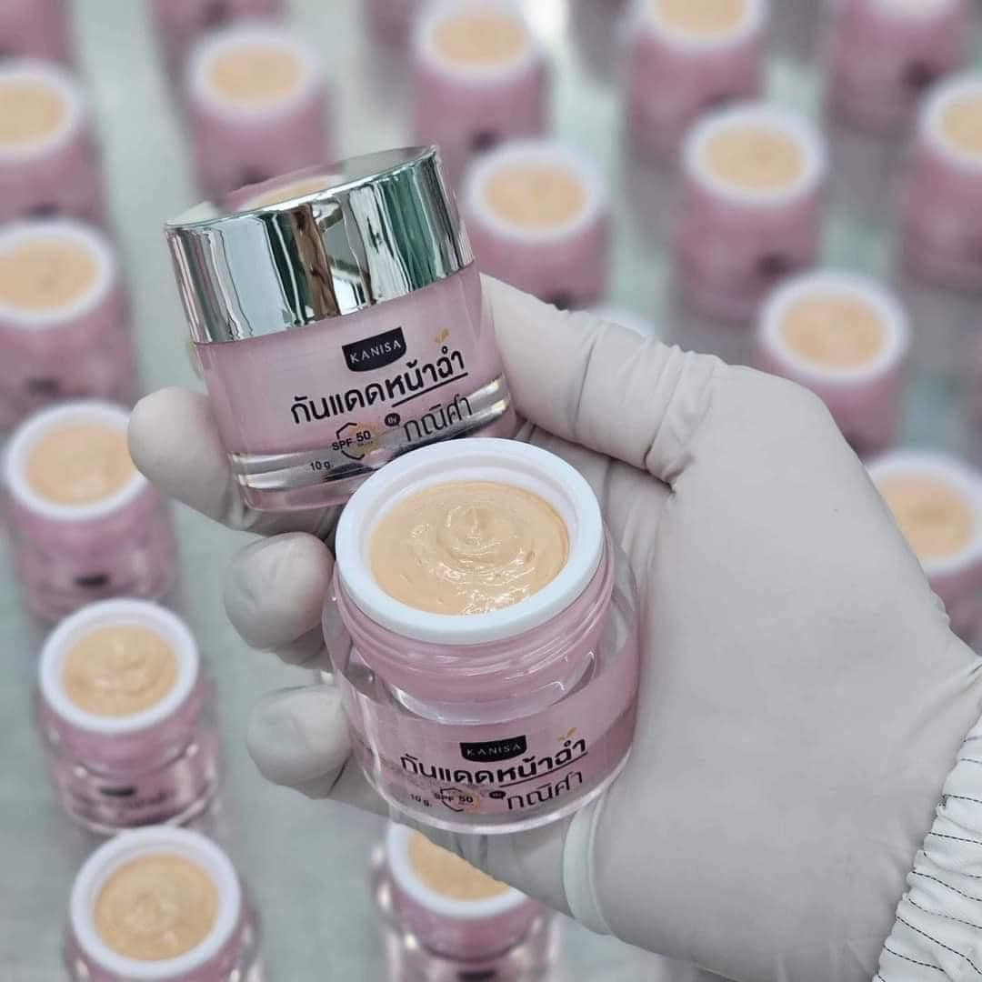 กณิศา (5กรัม/10กรัม) กันแดดหน้าฉ่ำ Kanisa Nah Cham Cc Sunscreen SPF30 PA+++