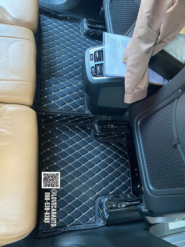 พรมปูพื้นรถยนต์ 6D Volvo XC90 ปี 2017 ลายเคฟล่าสีดำด้ายทอง