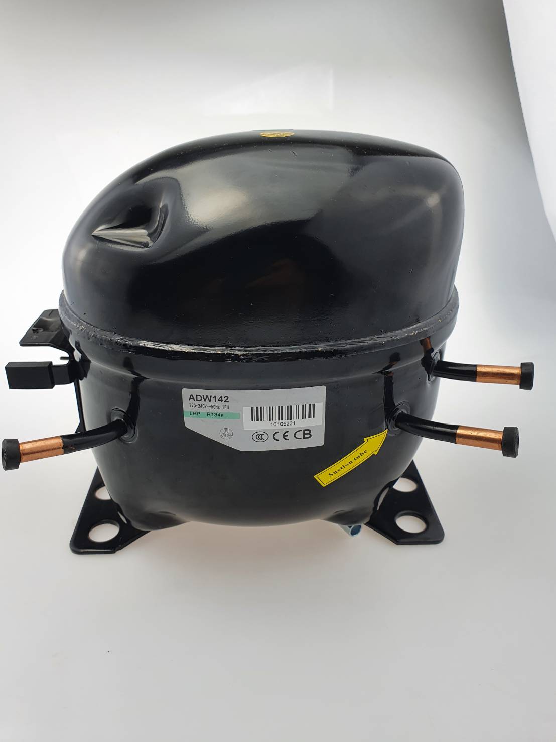 คอมเพรสเชอร์ ½ แรงม้า R134a สำหรับตู้แช่ ตู้เย็น Compressor ของใหม่ พร้อมอุปกรณ์ ดีเลย์ โอเวอร์โหลด รุ่น ADW142