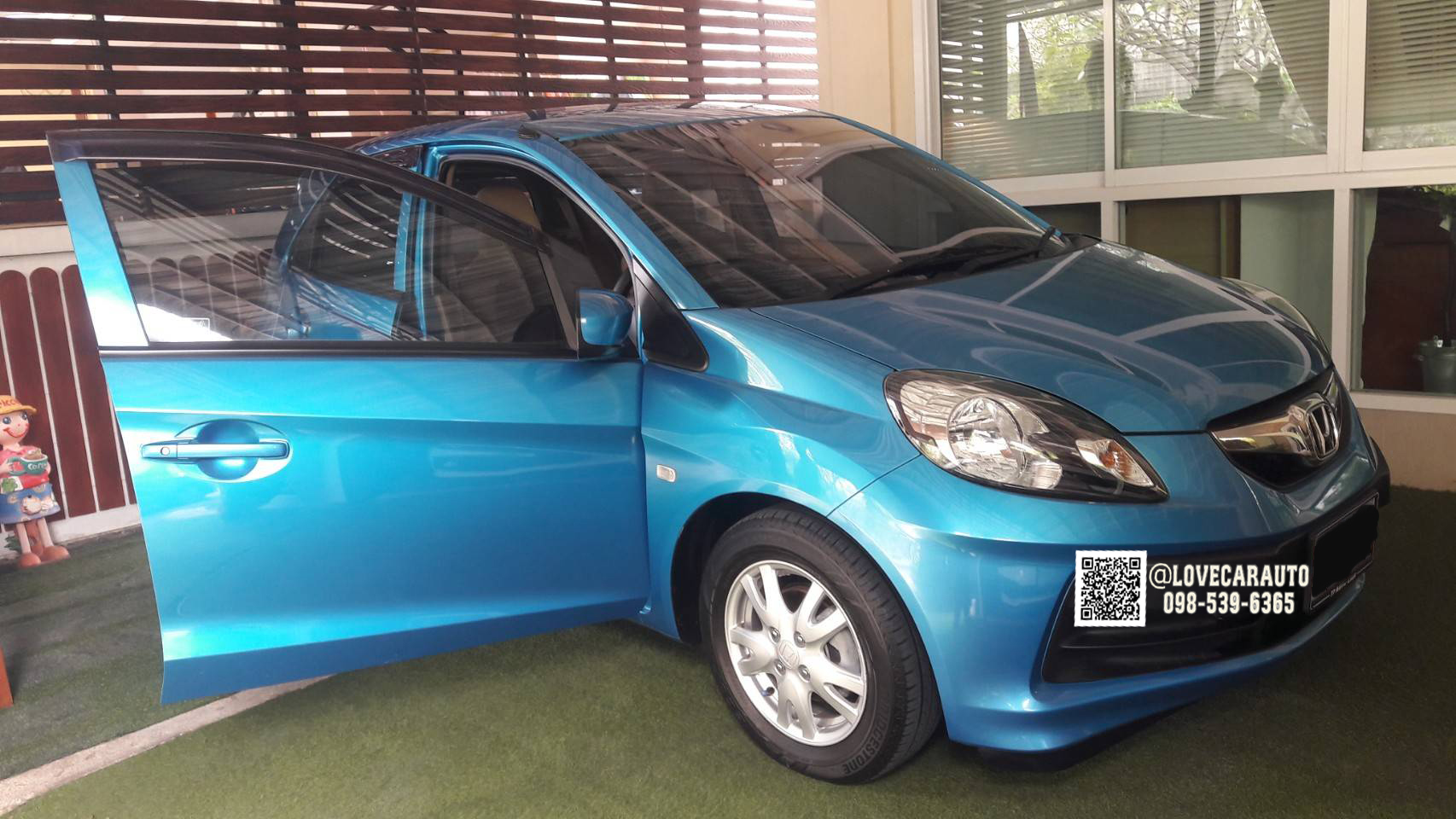 พรมปูพื้นรถยนต์ 6D Honda Brio สีกาแฟ