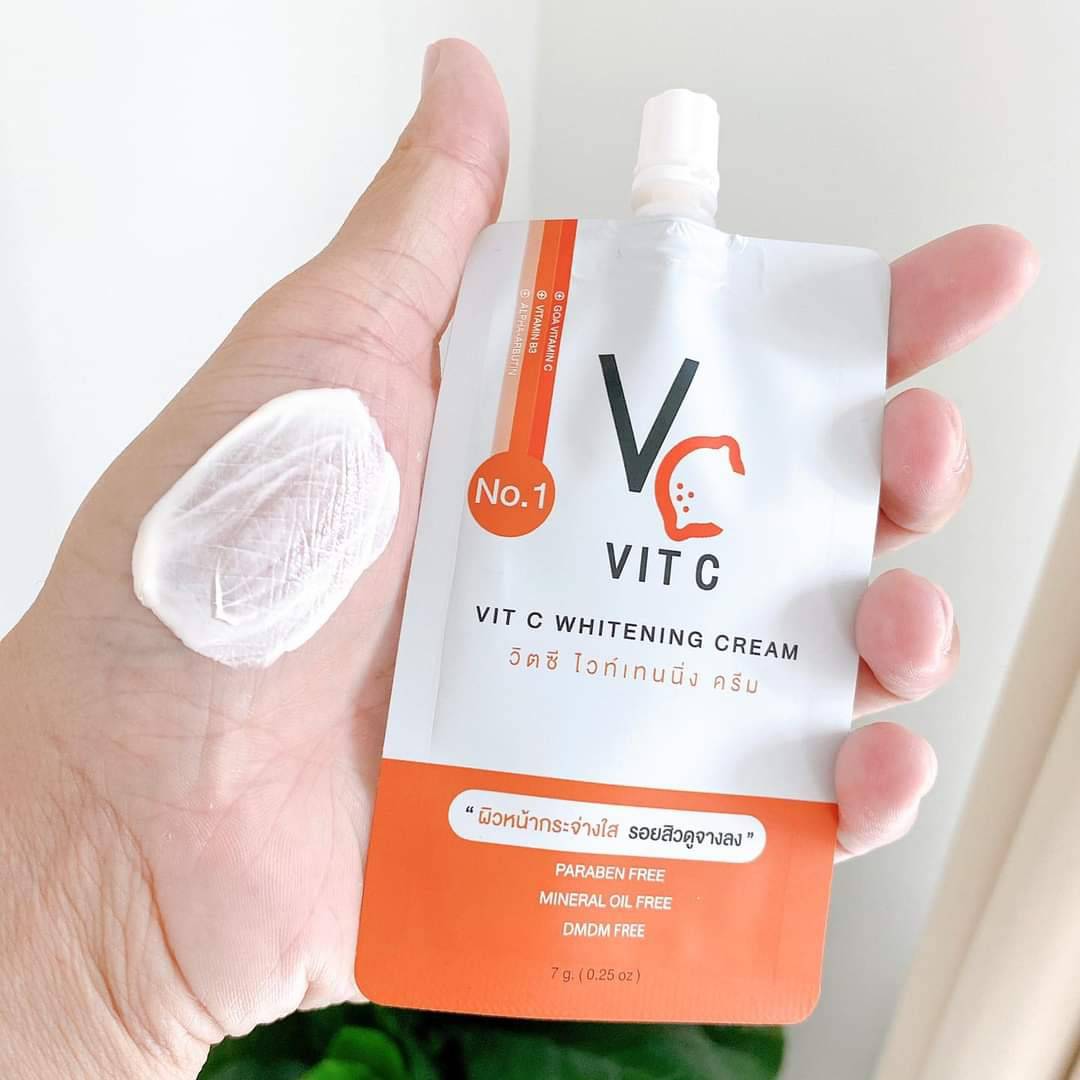 ครีมวิตซีน้องฉัตร Vit C Whitening Cream7g. (ยกกล่อง มี10ซอง)