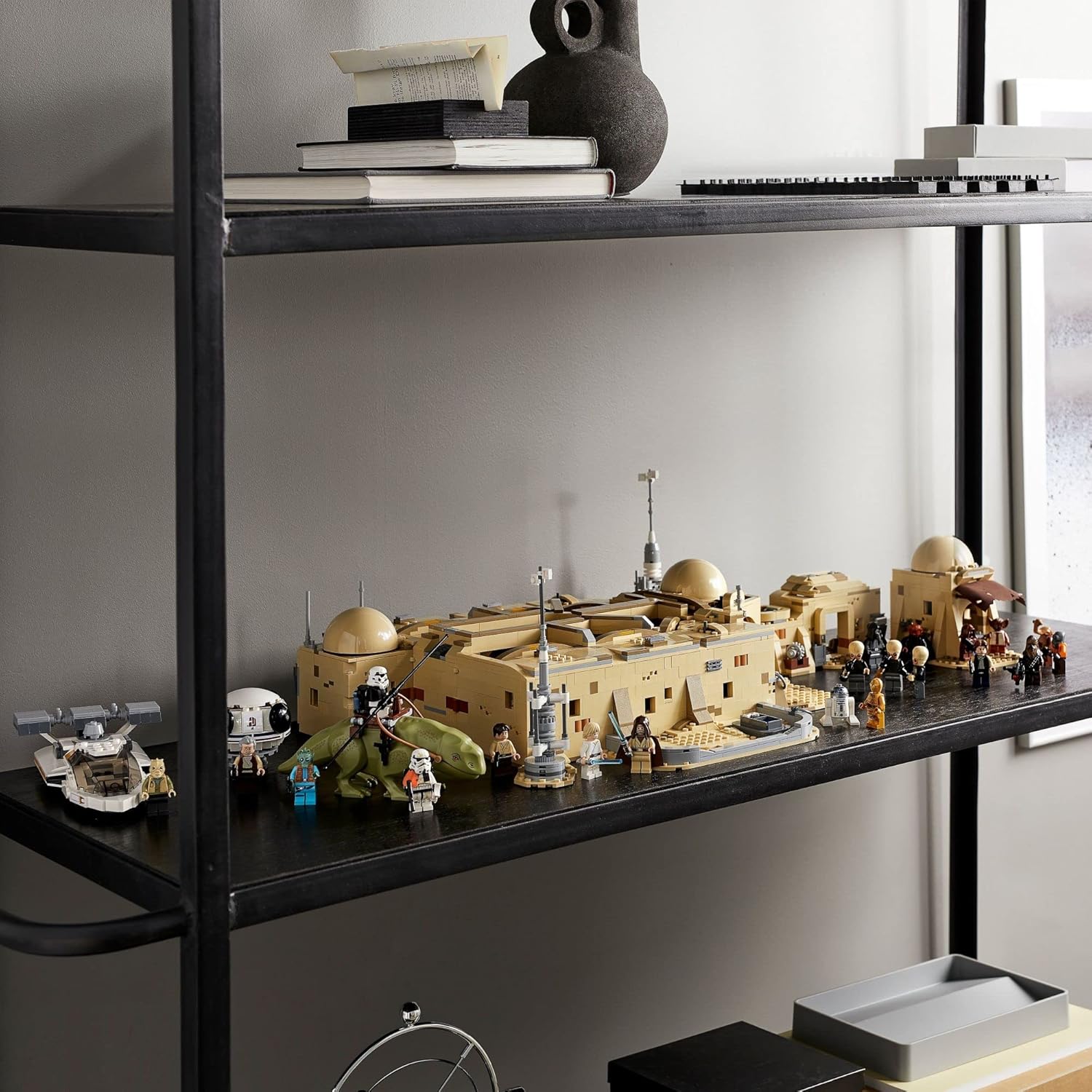 **MTS Toys**เลโก้ Lego Star Wars Master Builder Series 75290 : Mos Eisley Cantina