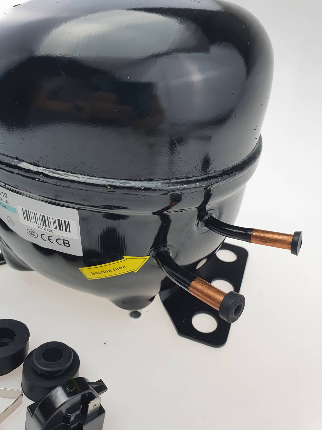 ADW110 คอมเพรสเชอร์ 3/8 แรงม้า R134a LBP สำหรับตู้แช่ ตู้เย็น Compressor ของใหม่ พร้อมอุปกรณ์ ดีเลย์ โอเวอร์โหลด