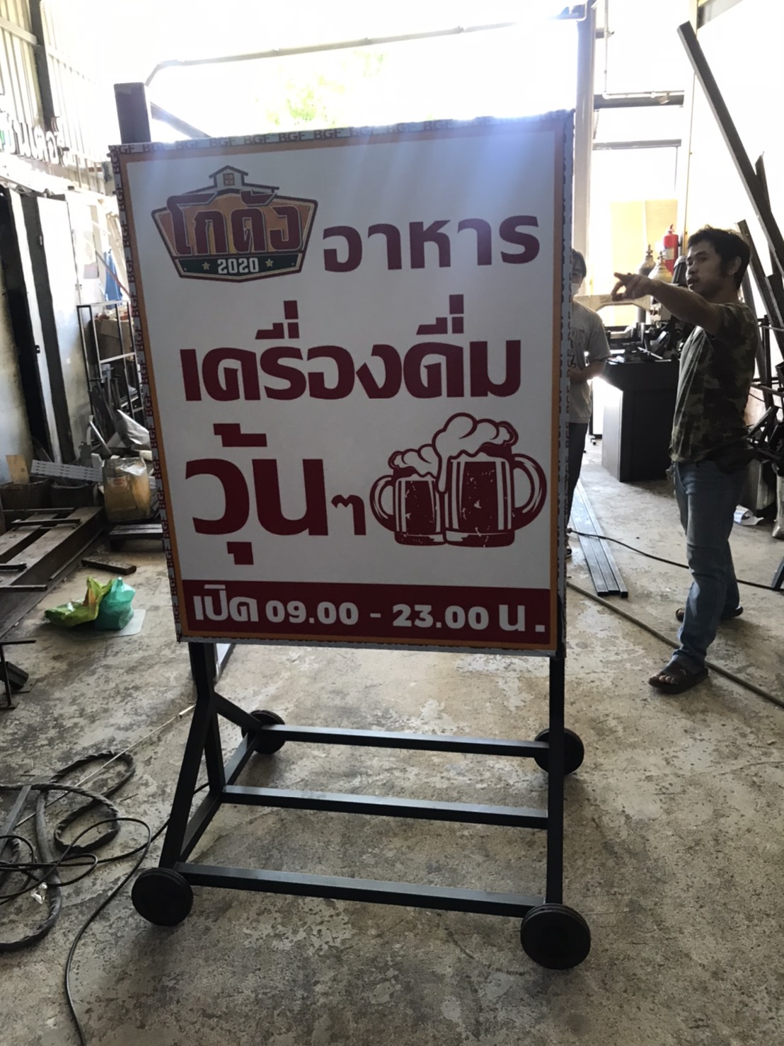 ป้ายไฟLED กล่องไฟล้อเลื่อนตั้งหน้าร้าน งานโกดัง