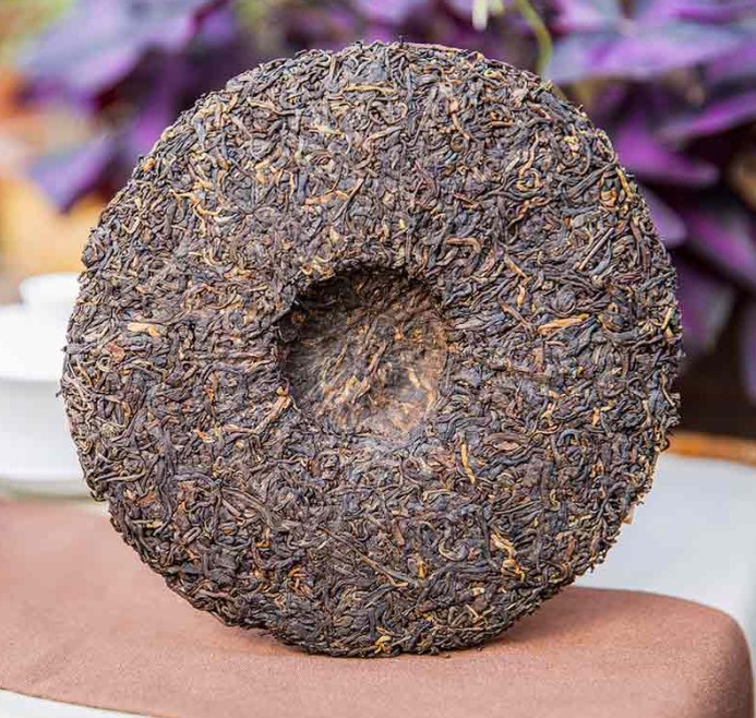 ชาผู่เอ๋อสุกต้าอี้ รุ่นต้าอี้ รุ่นชาสุก TAETEA 7572 (357 g)