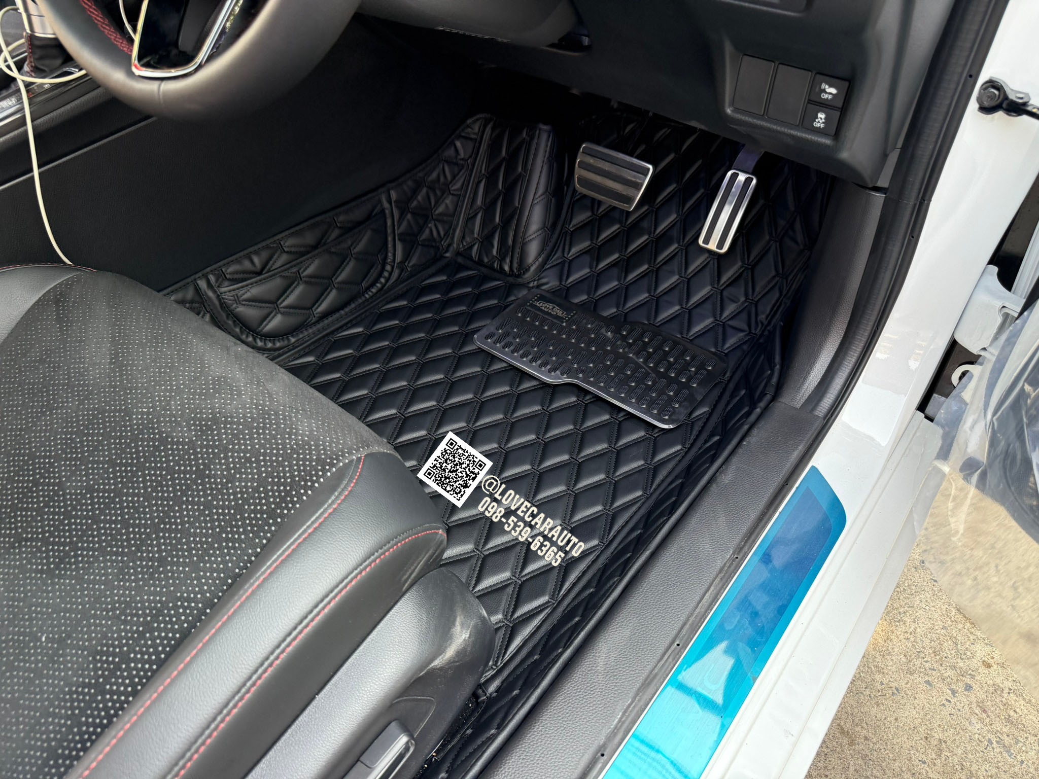 พรมปูพื้นรถยนต์ 6D Honda Civic EHev 2025 สีดำด้ายดำ