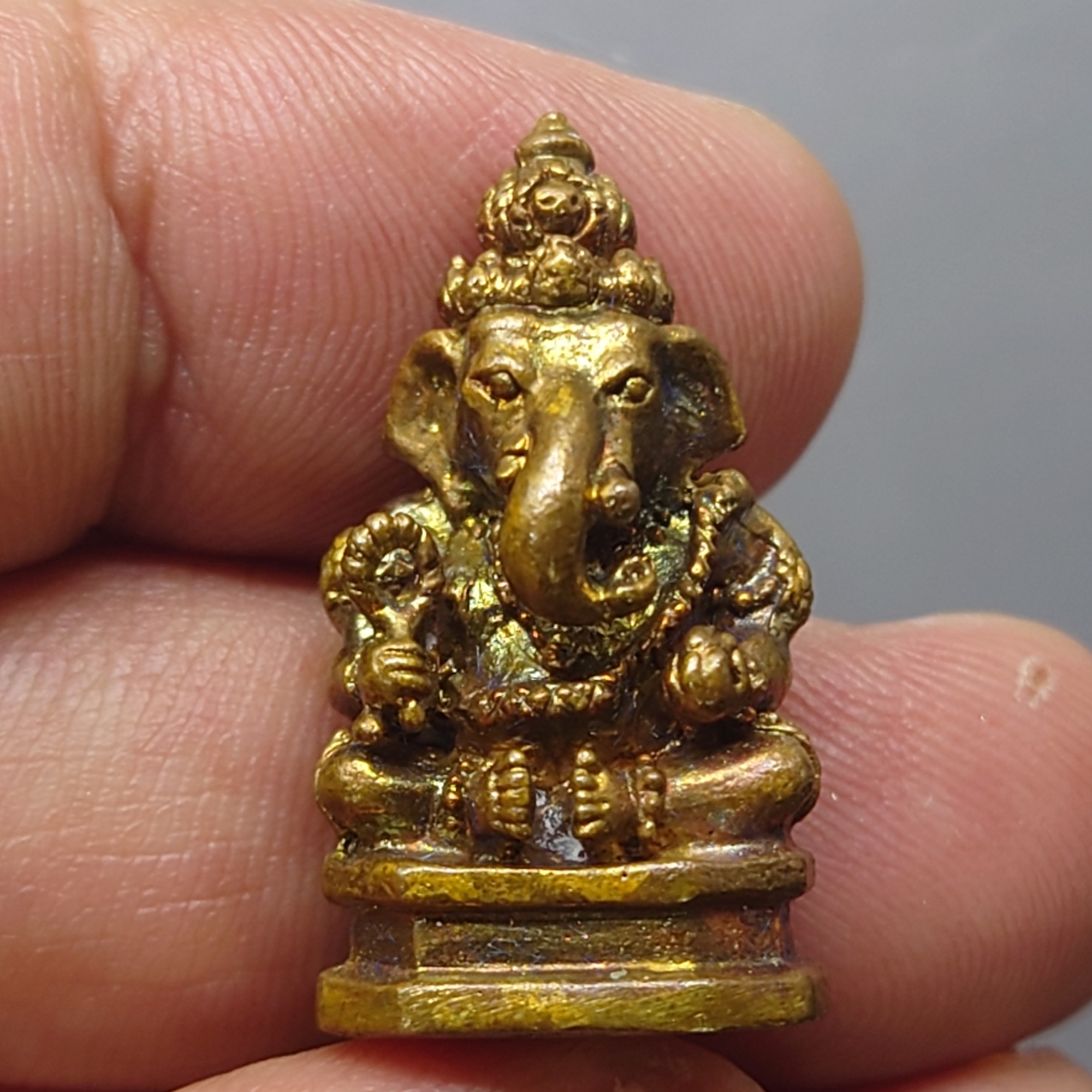 พระพิฆเนศ รุ่นฉลอง 100 ปี พระราชวังสนามจันทน์ เนื้อโลหะรมซาติน สำนักพระราชวัง จัดสร้าง พ.ศ.2550 พร้อมกล่องเดิม หายาก