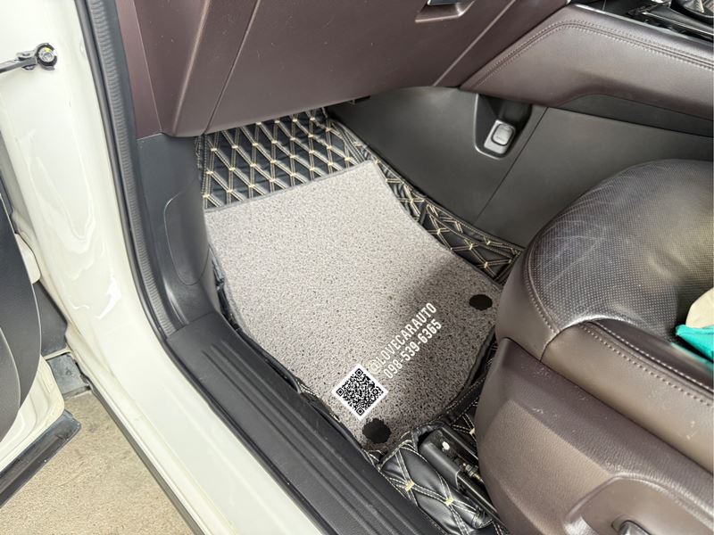 พรมปูพื้นรถยนต์7D Mazda CX-8 7ที่นั่ง VVIPด้ายคู่สีดำด้ายทอง+ไวนิลเทา