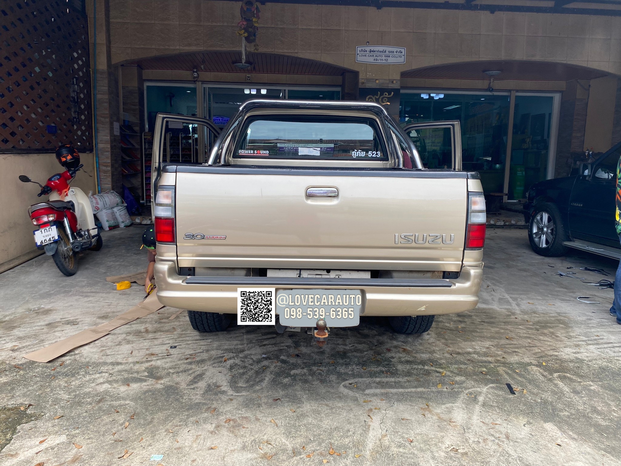 พรมดักฝุ่นปูพื้นรถยนต์ Isuzu TFR Dragon Eye อีซูซุ ทีเอฟอาร์ ดราก้อนอาย มังกรทอง แคป