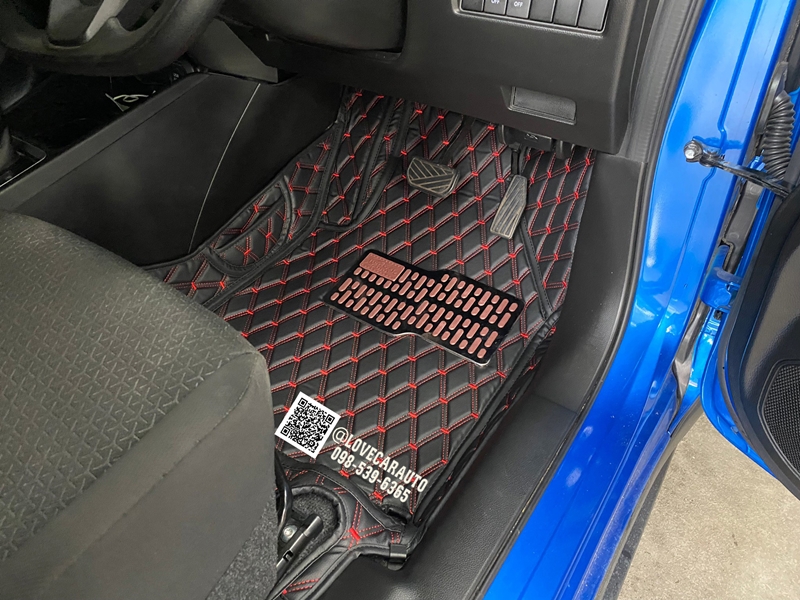 พรมปูพื้นรถยนต์ Suzuki Swift 2018 สีดำด้ายแดง