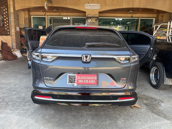พรมปูพื้นรถยนต์ 6D Honda Hrv 2022 ลายเคฟล่าสีดำด้ายดำ