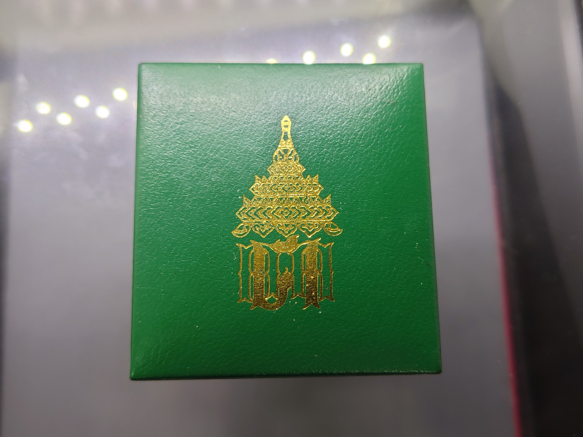 พระพุทธโสธร เนื้อเงิน รมดำ ที่ระลึกครบรอบ 120 ปี กรมศุลกากร กระทรวงการคลัง พ.ศ.2537 พร้อมกล่องเดิม