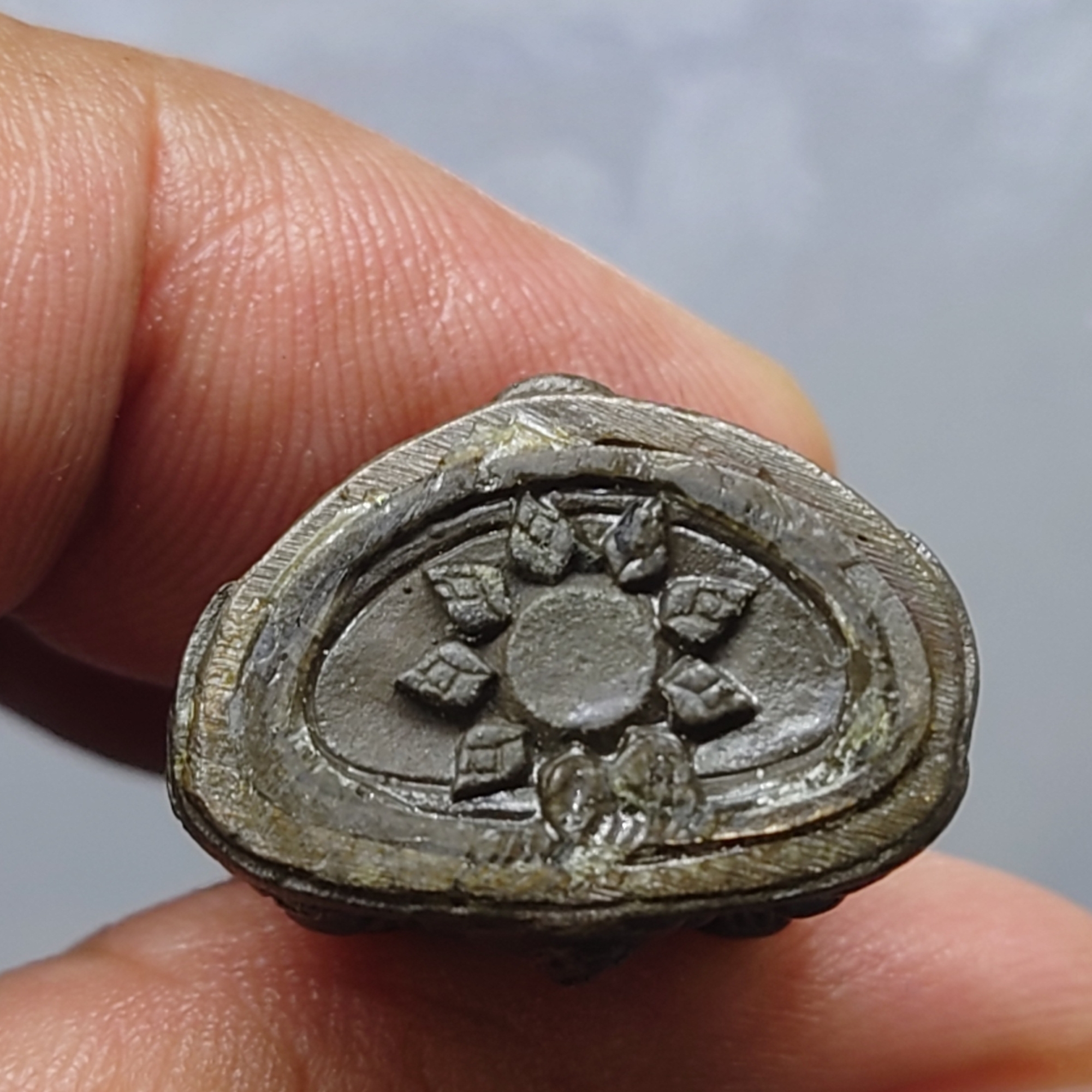 พระกริ่งนวปทุม ภปร เนื้อนวะ พ.ศ.2535 นิยม สร้างน้อย หายาก