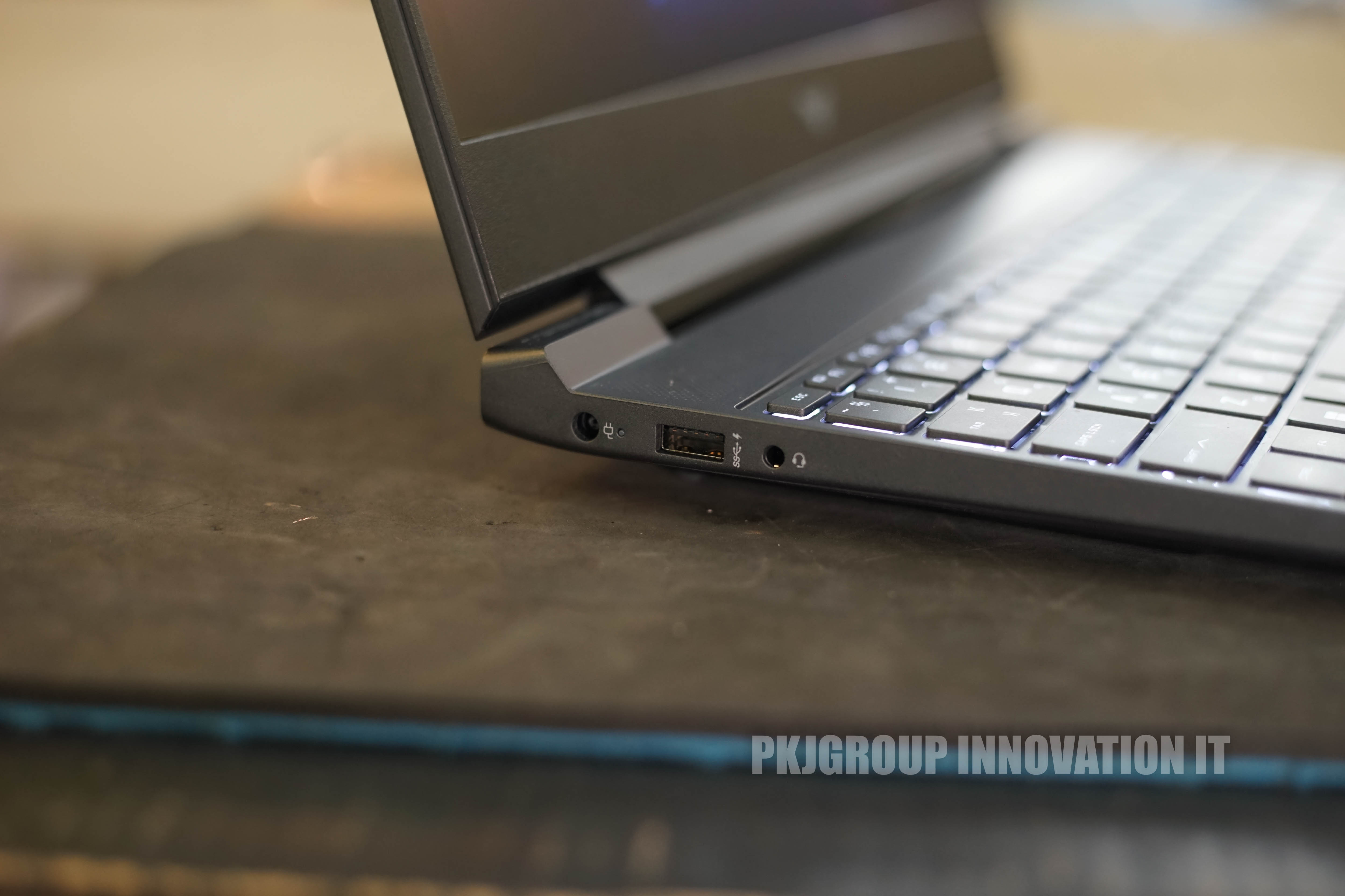 โน๊ตบุ๊คเล่นเกมมือสอง HP Victus 15-fb2022AX (A05GHPA) R7 8845HS RAM 16GB M.2 1TB RTX4060