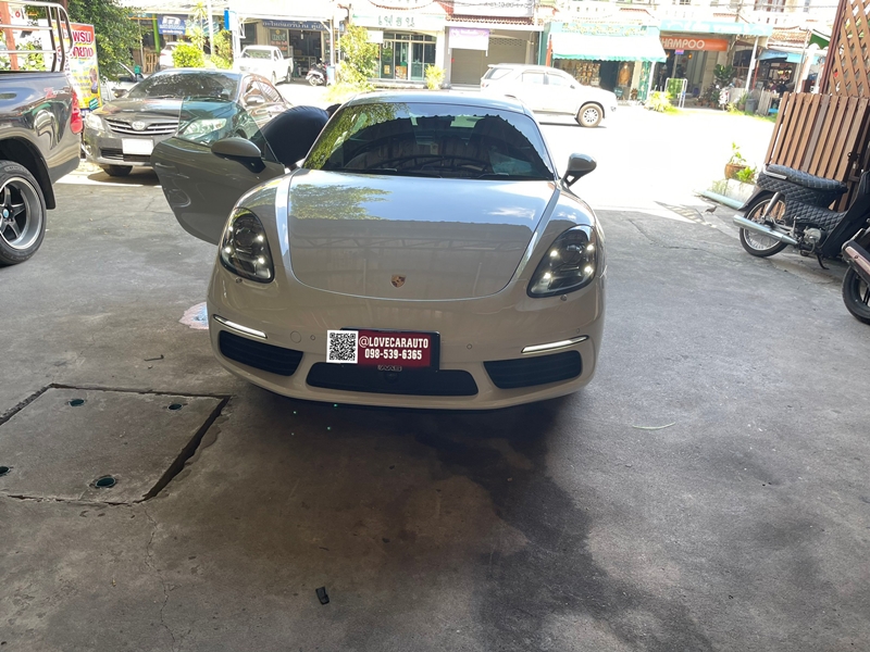 พรมปูพื้นรถยนต์ Porsche Cayman 718 2017 สีแดงไวน์