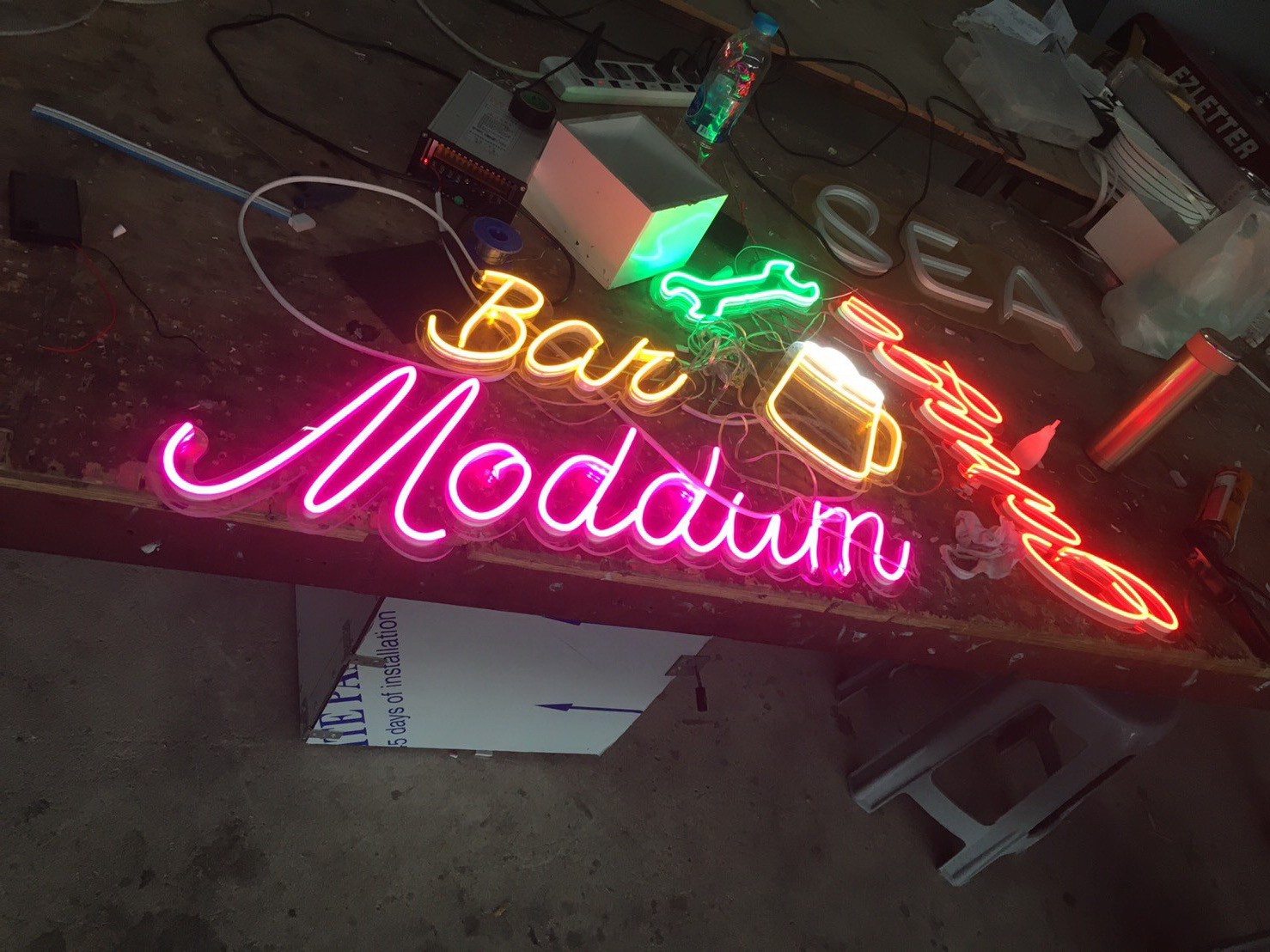 ป้ายไฟแอลอีดีนีออนเฟล็ค งานBAR MODDUMนีออน