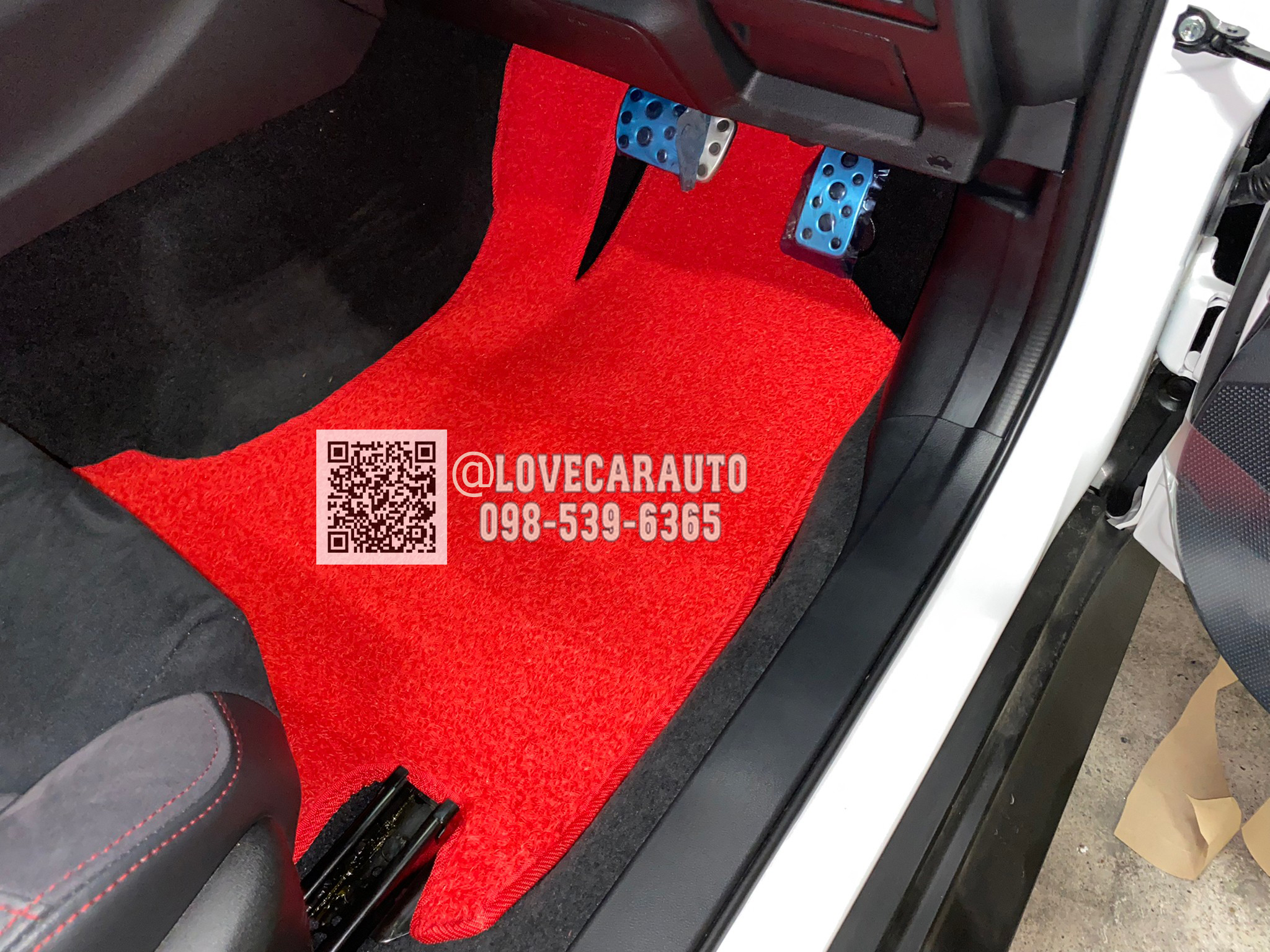 พรมดักฝุ่นไวนิล ปูรถยนต์เข้ารูป Subaru WRX 2022 ไวนิลดักฝุ่นสีแดง