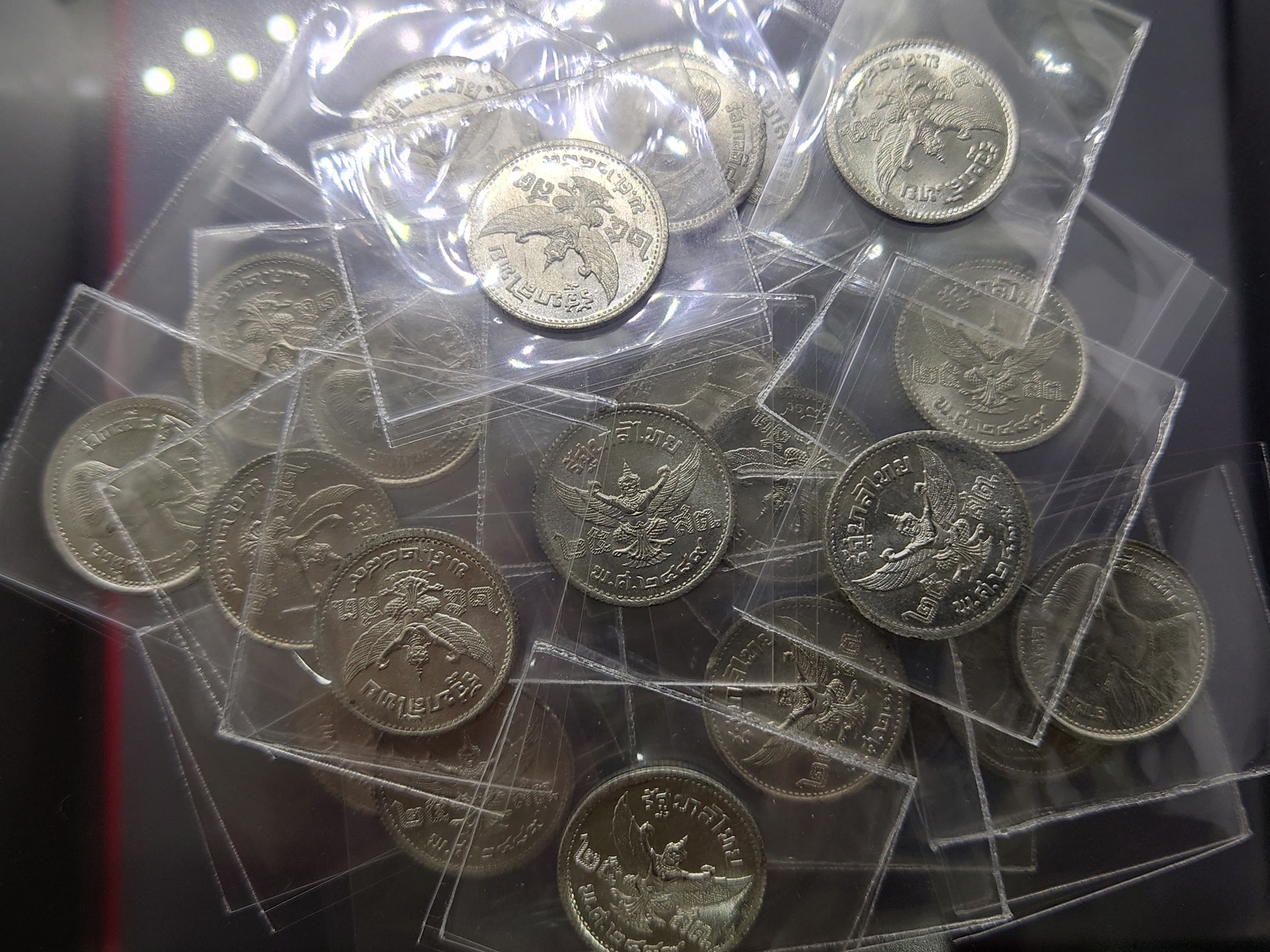 เหรียญดีบุก 25 สตางค์ พระบรมรูป ร.๘ - ตราพระครุฑพ่าห์ (พระเศียรเล็ก) พ.ศ.2489 ไม่ผ่านใช้งาน