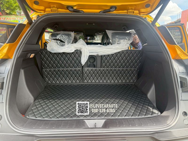 พรมปูพื้นรถยนต์6D Mitsubishi Xforce HEV สีดำด้ายดำ