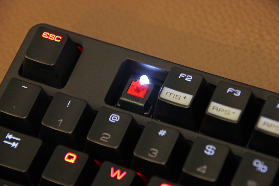 Ozone Strike Pro red Switch คีย์บอร์ดเล่นเกมส์สุดเจ๋งที่มาพร้อมเรดสวิตซ์