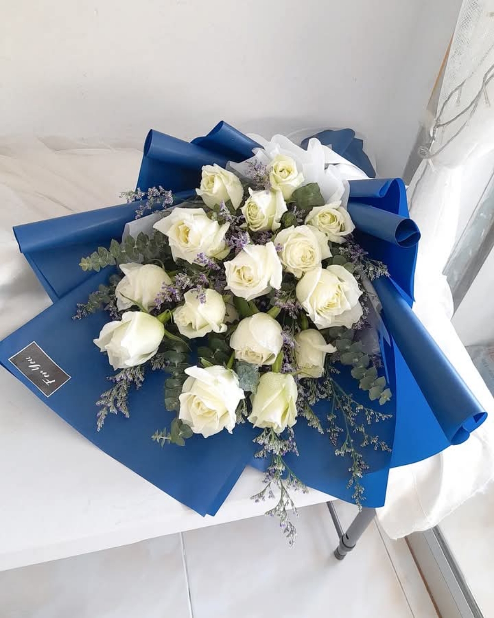 ่ช่อดอกกุหลาบสีขาว