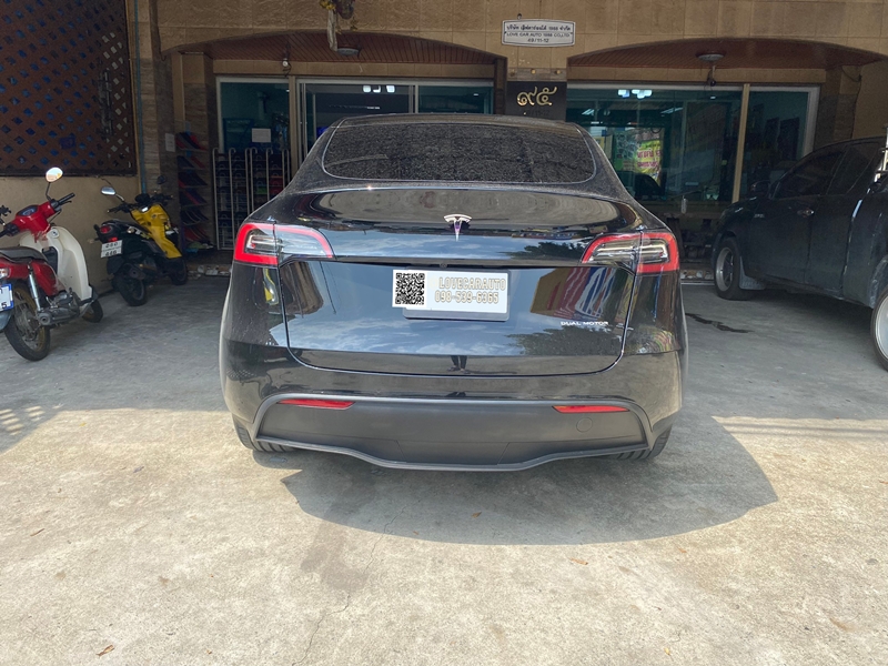 พรมปูพื้นรถยนต์ Tesla ModelY สีดำด้ายดำ เต็มคัน