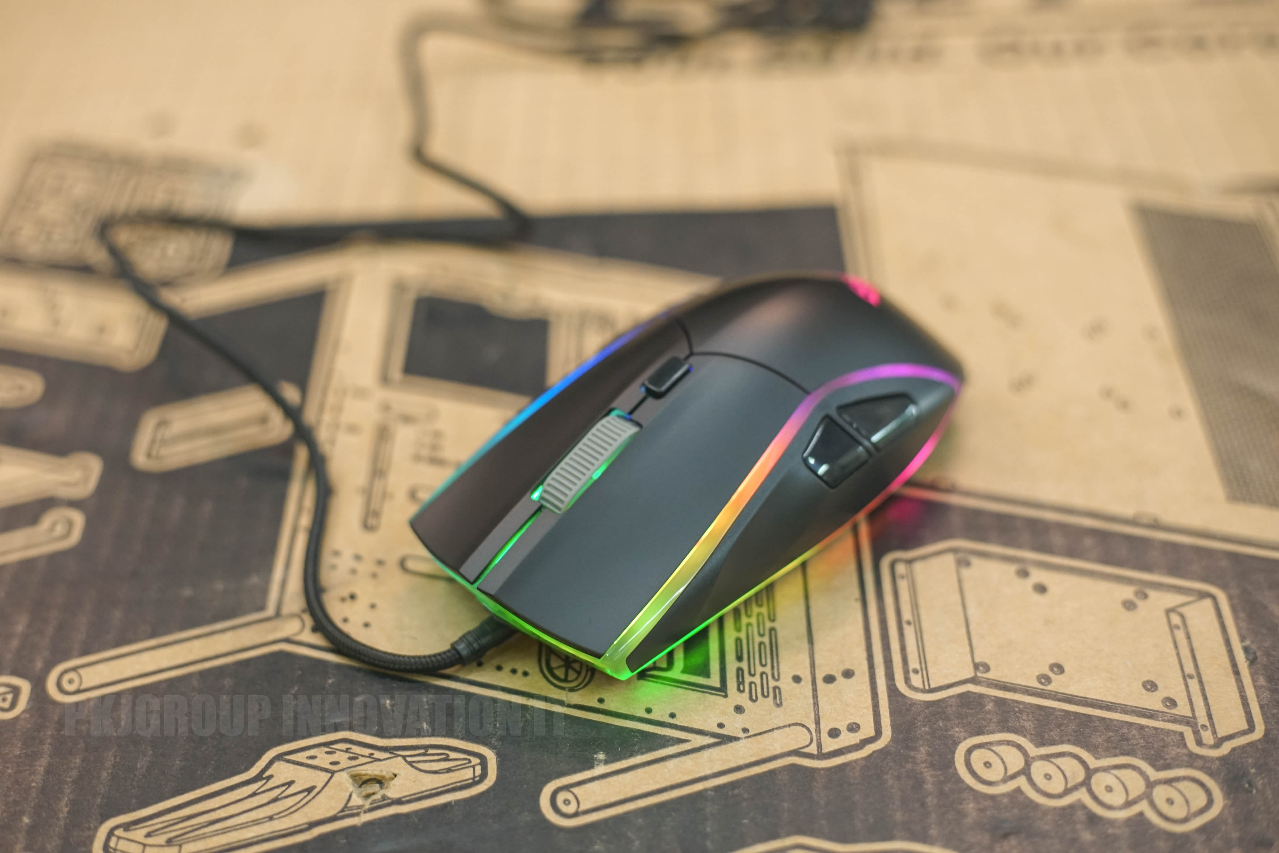 เมาส์เกมมิ่งทรงเรียว Aula F830 Black มี เมาส์เมมโมรี่, Software รองรับ และ DPI สูงสุดถึง 6400