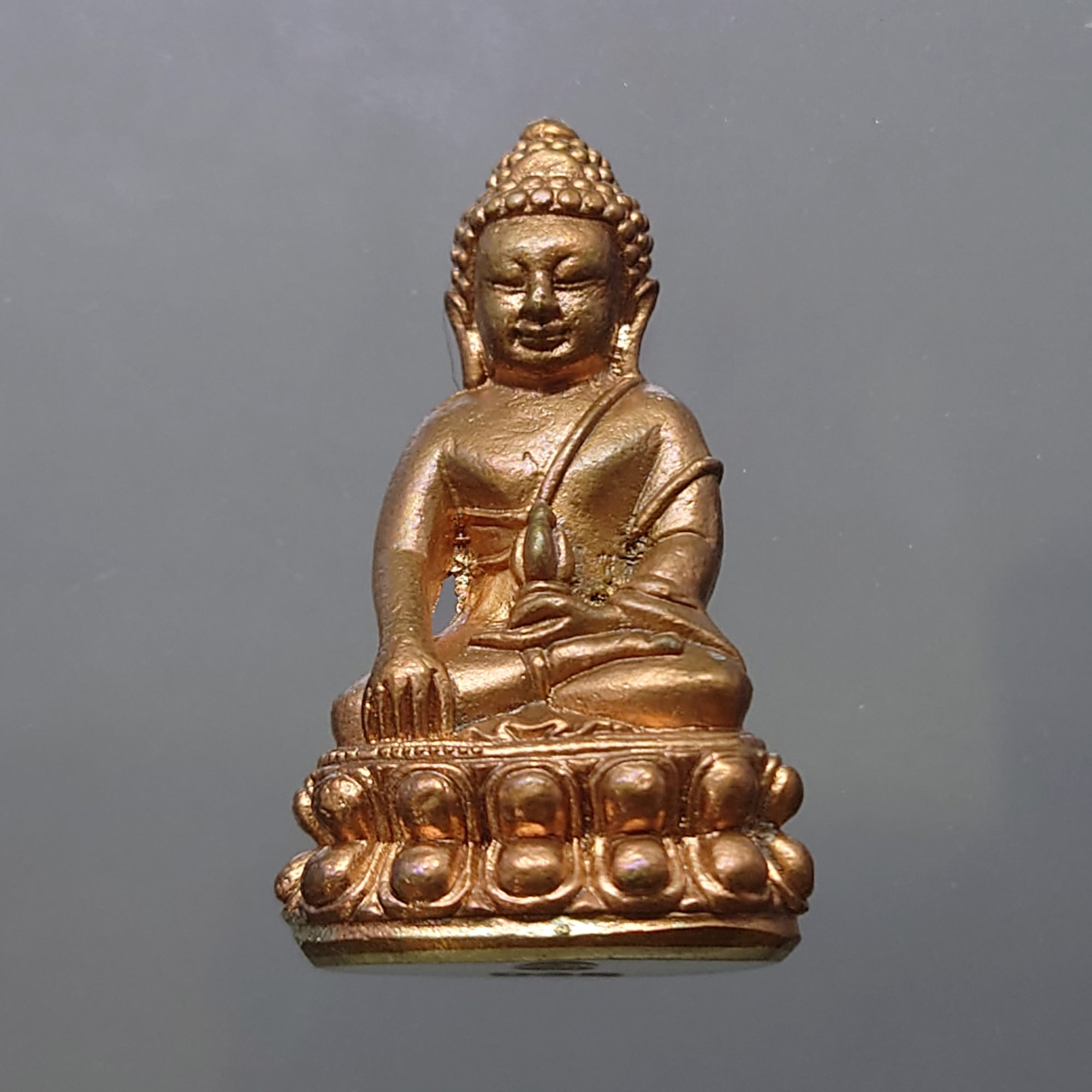 พระกริ่งพุทโธ ภปร เนื้อสัมฤทธิ์ ฐานเงินแท้ วัดบวรนิเวศวิหาร ปี2554 พร้อมกล่องเดิม