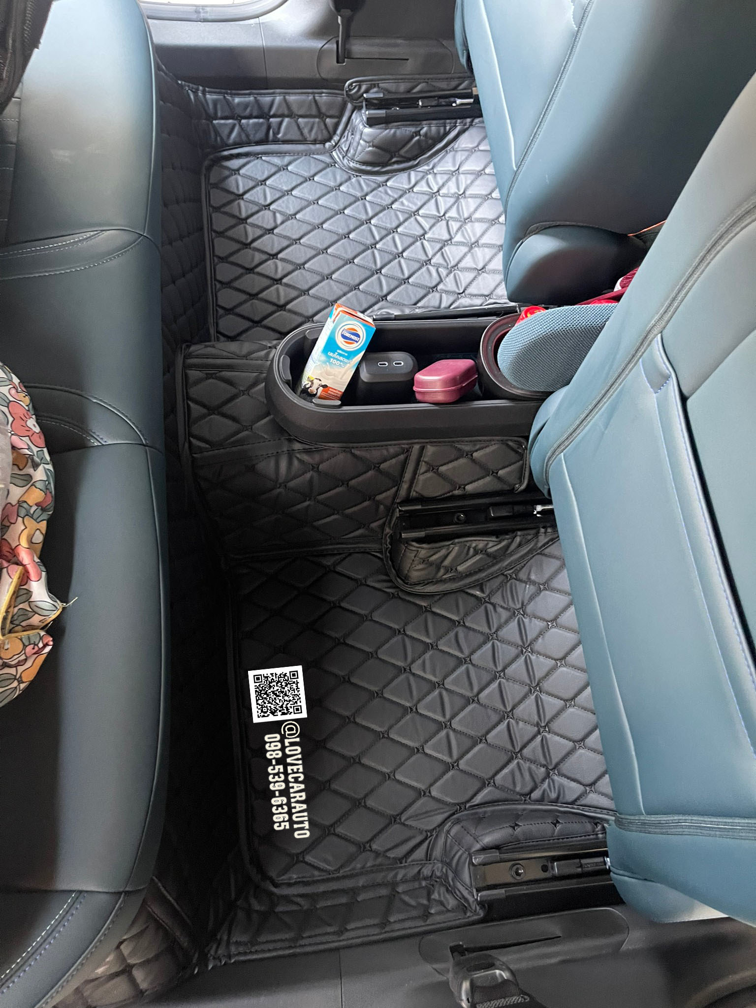 พรมปูพื้นรถยนต์ 6D mini aceman สีดำด้ายดำ