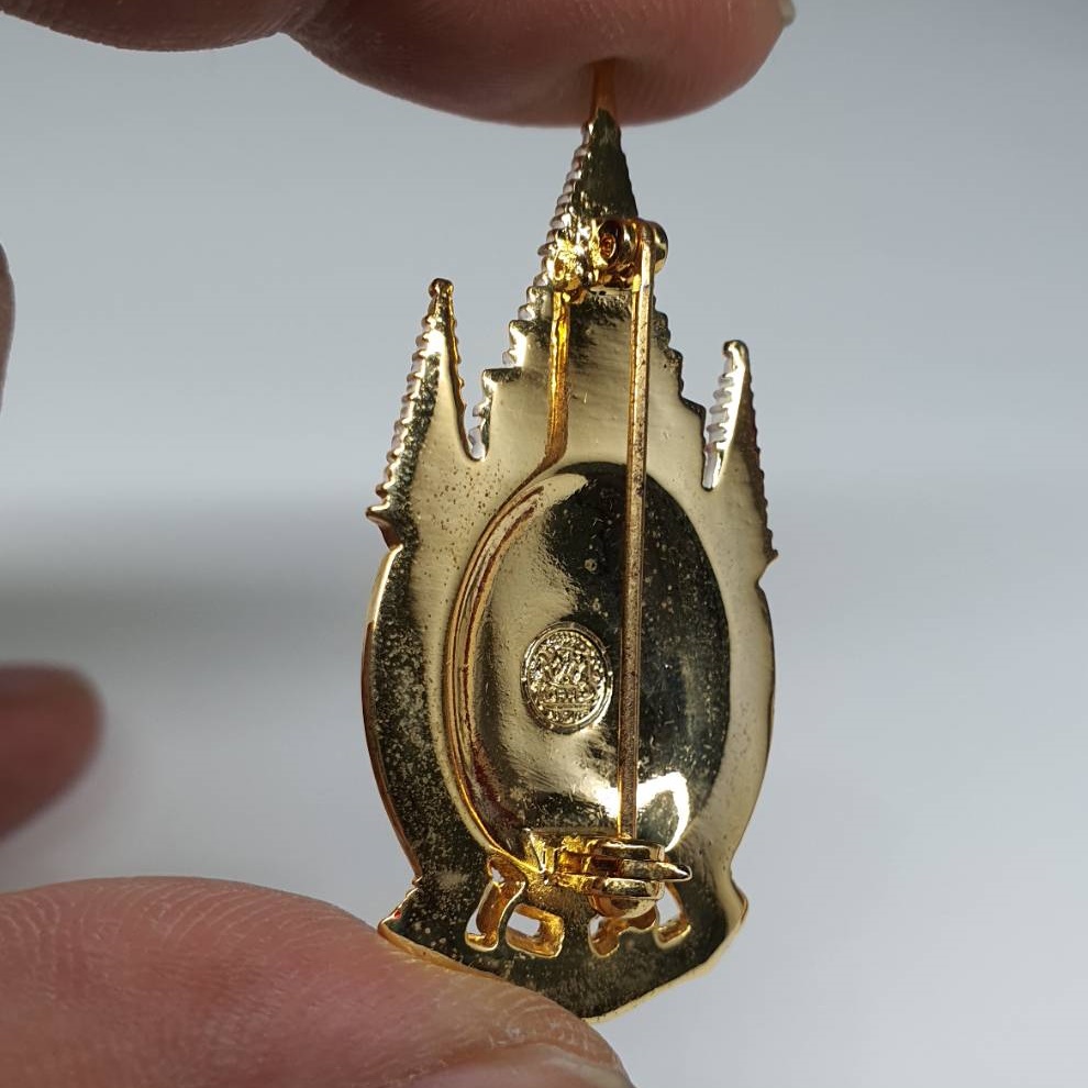 เข็มกลัด เข็มที่ระลึก ตราสัญลักษณ์พระราชพิธีเฉลิมพระชนมพรรษาครบ 80 พรรษา ร9 พร้อมกล่องเดิม ปี2550