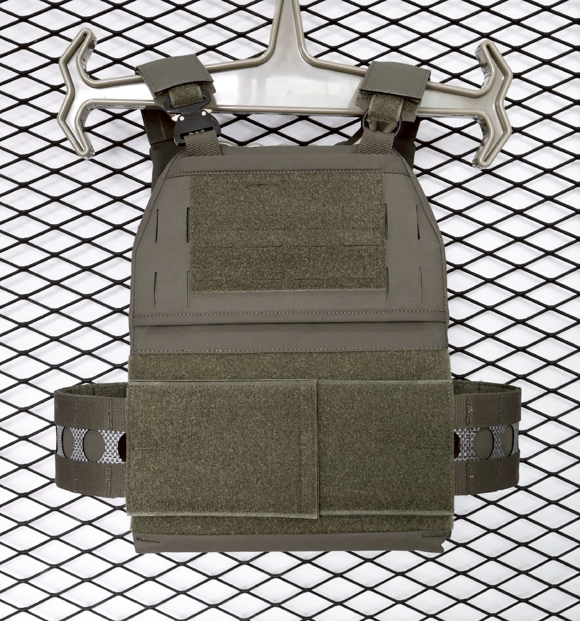 🇹🇭 1379 ไทยแลนด์ แทคติคอล เสื้อเกราะ FCPC V5 AFG (AFG FCPC V5 Plate Carrier) [AFG-VT20] สีพื้น