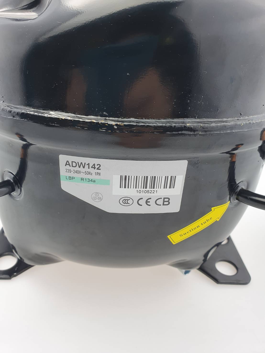 คอมเพรสเชอร์ ½ แรงม้า R134a สำหรับตู้แช่ ตู้เย็น Compressor ของใหม่ พร้อมอุปกรณ์ ดีเลย์ โอเวอร์โหลด รุ่น ADW142