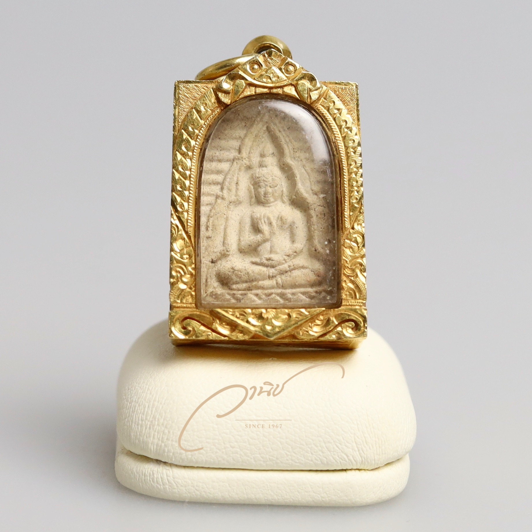 ร้านเลี่ยมพระในอยุธยา รับเลี่ยมพระกันน้ำ รอรับได้เลย ร้านอยู่ในตัวเมืองอยุธยา (ห้างทองทองดี)