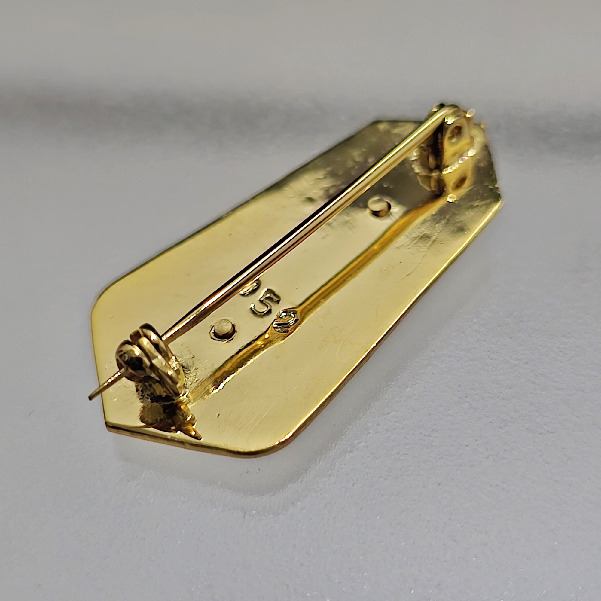 เข็มกลัด เข็มที่ระลึก ญสส ฉลองพระชันษา 99 ปี สมเด็จพระญาณสังวร สมเด็จสังฆราช ปี2555 พร้อมกล่องเดิม