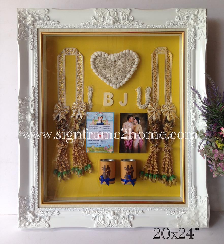 กรอบหลุยซ์ทรงลึกพวงมาลัย 20x24"