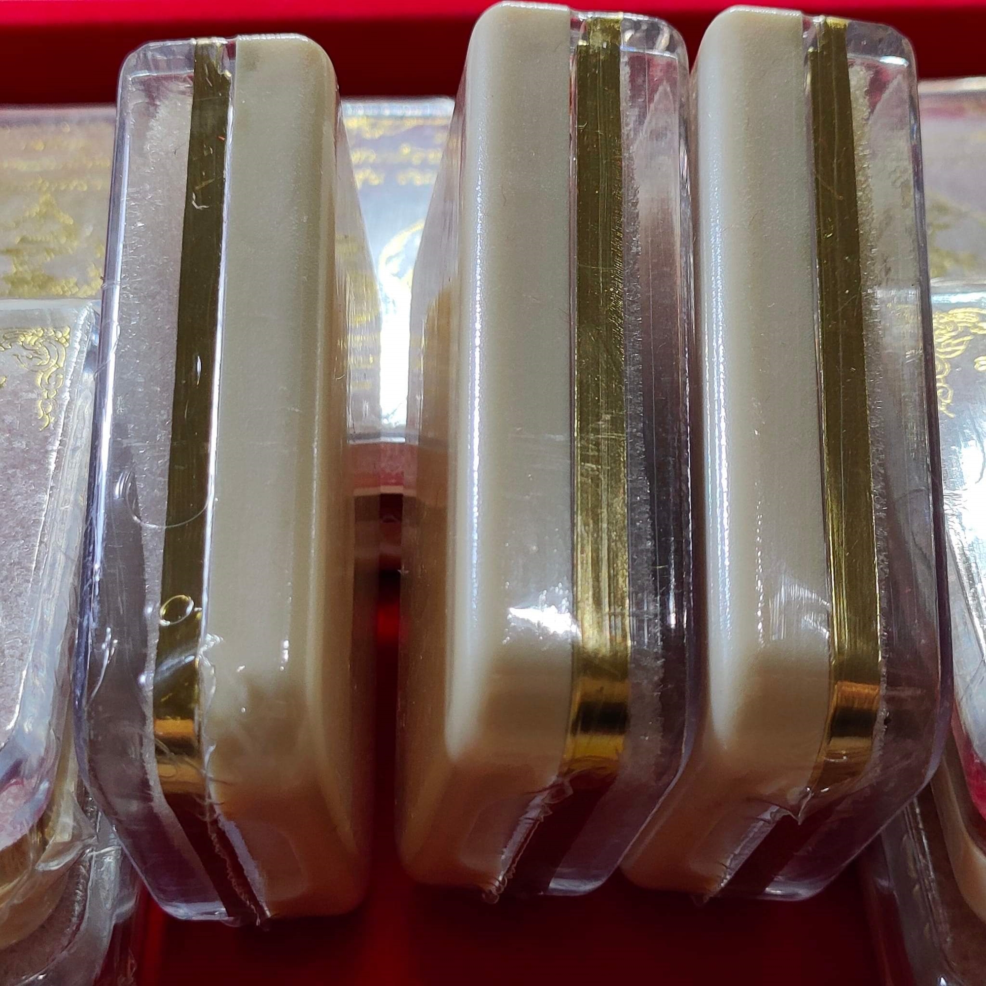 เหรียญสมเด็จพระเจ้าตากสิน เนื้อนวะพริ้งโกล รุ่น ชนะศึกปราบไพรี วัดพรานนก อยุธยา 2562 (ออกจอง 1500)