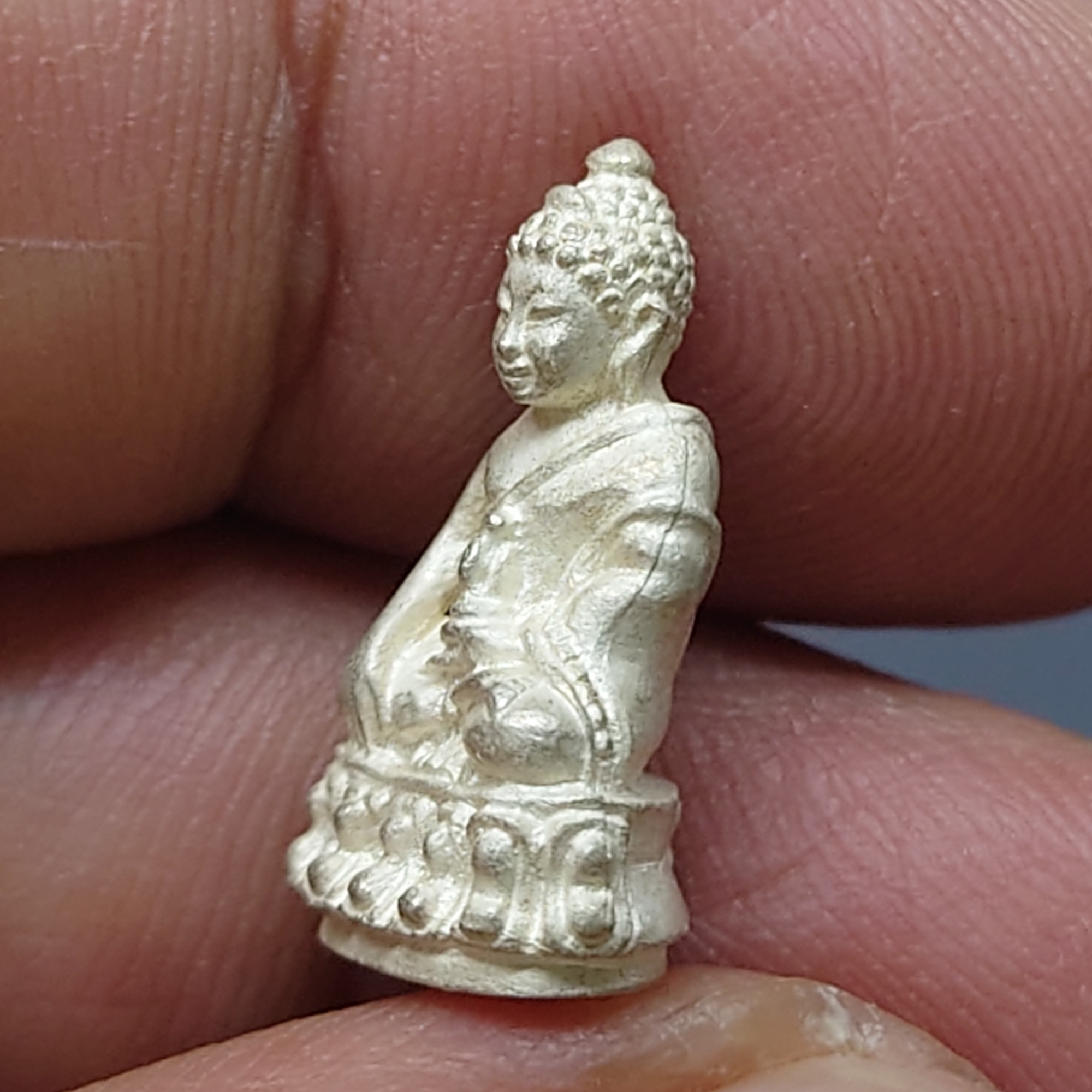 พระชัยวัฒน์ เจริญสุข ๘๑ เนื้อเงิน ญสส พิธีมหาพุทธาภิเษก ณ พระอุโบสถวัดบวรนิเวศวิหาร 27 มีนาคม พ.ศ.2537 พร้อมกล่องเดิม