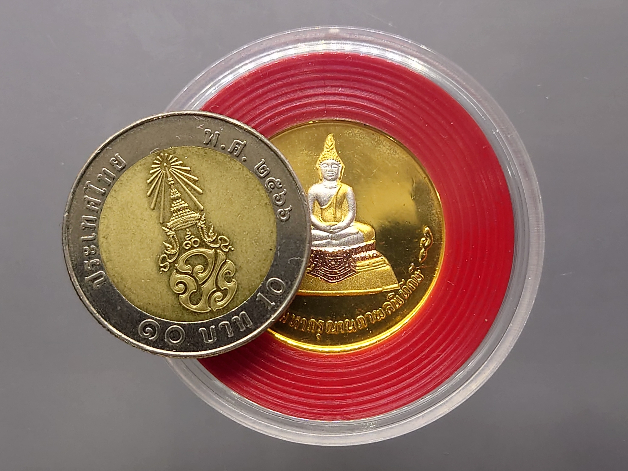 พระพุทธมหากรุณานภาพลพิทักษ์ เนื้อชุบสามกษัตริย์ ที่ระลึกสร้างพระพุทธรูปและหอพระ โรงเรียนนายเรืออากาศ ปี2540 พร้อมกล่องเดิม