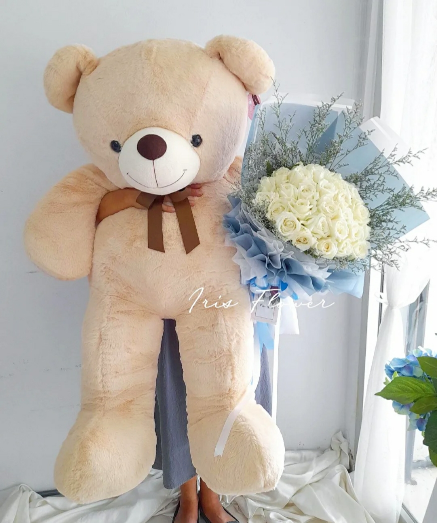 ตุ๊กตาหมีขนนุ่ม120 cm กับดอกกุหลาบ