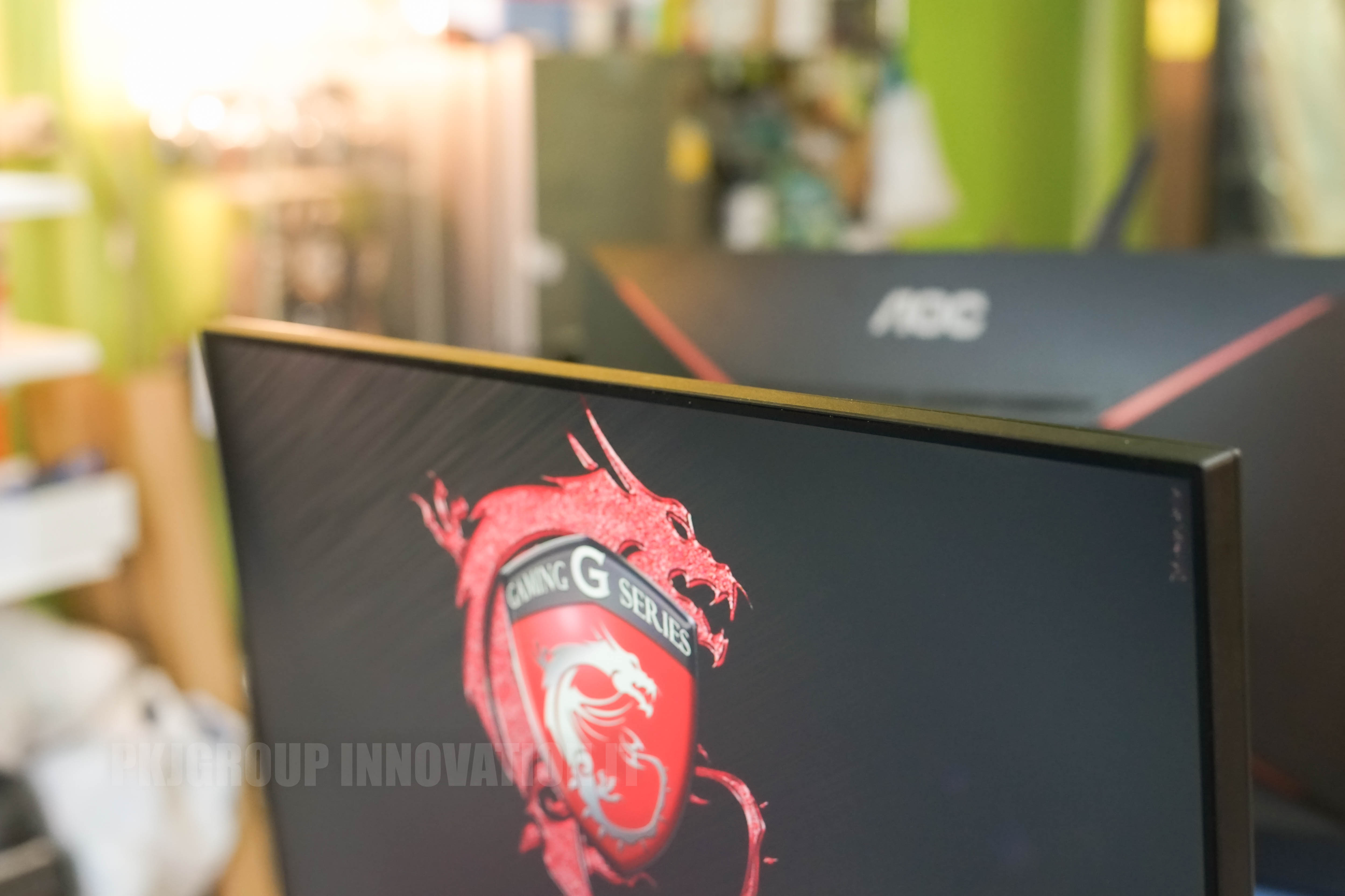 จอคอมเล่นเกมมือสอง MSI Optix G241 23.8" FHD 144 Hz IPS ***มีฝุ่นเข้า Panel เล็กน้อย