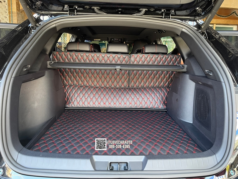 พรมปูพื้นรถยนต์ 7D BYD SEALION 6 2024 สีดำด้ายแดง