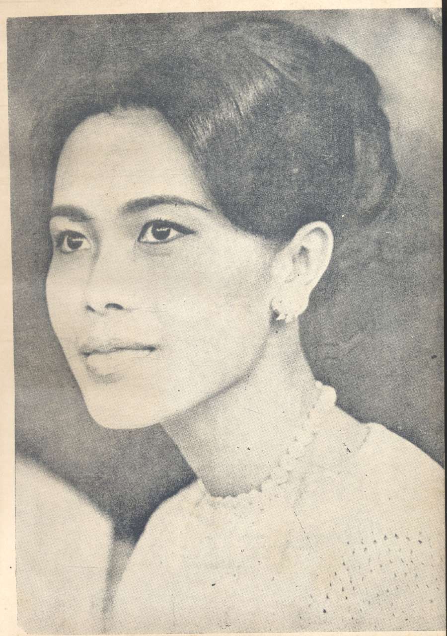 สมเด็จพระนางเจ้าสิริกิติ์ พระบรมราชินีนาถ โดย กองบรรณาธิการ นสพ.เสรีรัฐ