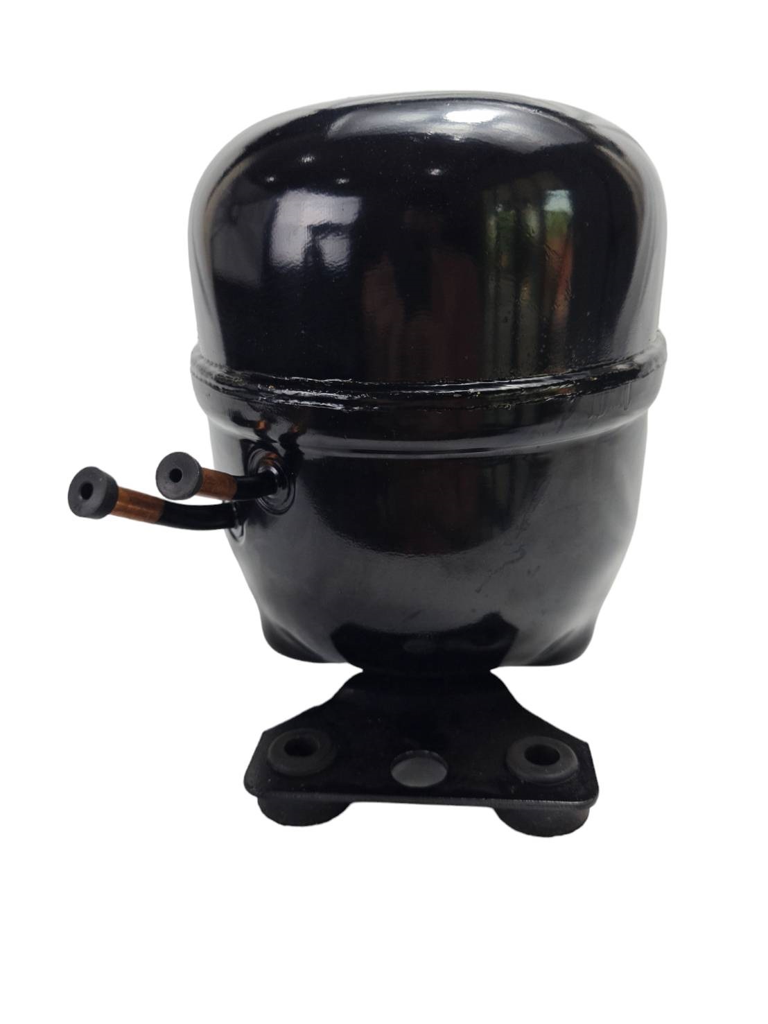 คอมเพรสเซอร์ ADW110 ใช้แทนคอม กุลธร 3/8 แรงม้า รุ่น AE2143Y น้ำยา R134a compressor 3/8 HP 220V ไม่มีมีสตาร์ทคาปาซิเตอร์