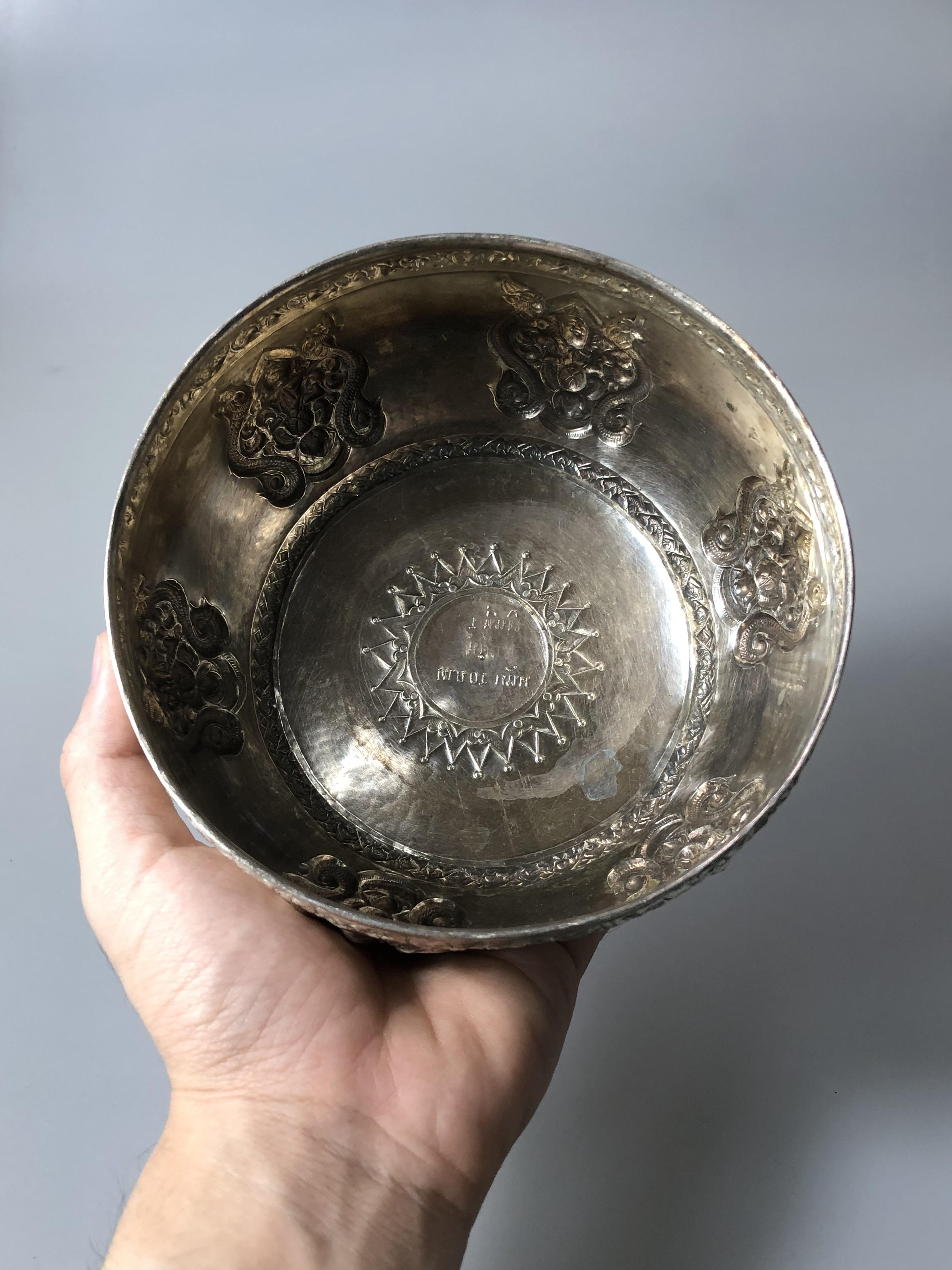 ขันเงินแท้ แกะลายเทพนม ทรงนูน งานขันเงินรุ่นเก่า