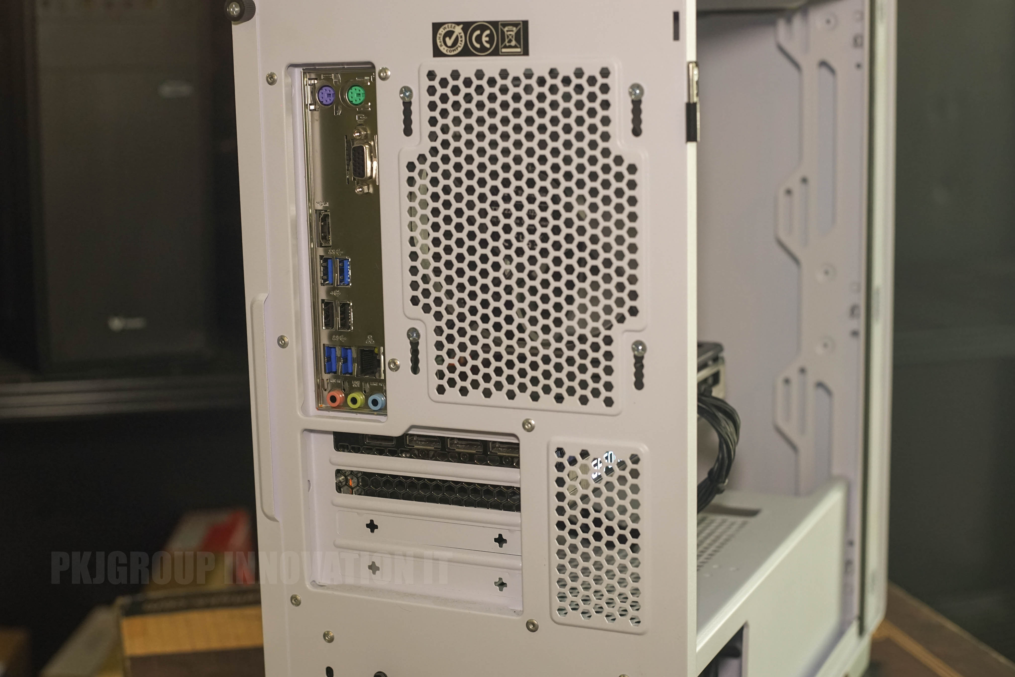 คอมเล่นเกมมือสอง Thermaltake R5 4500 RAM 16 GB M.2 500 GB RTX3050