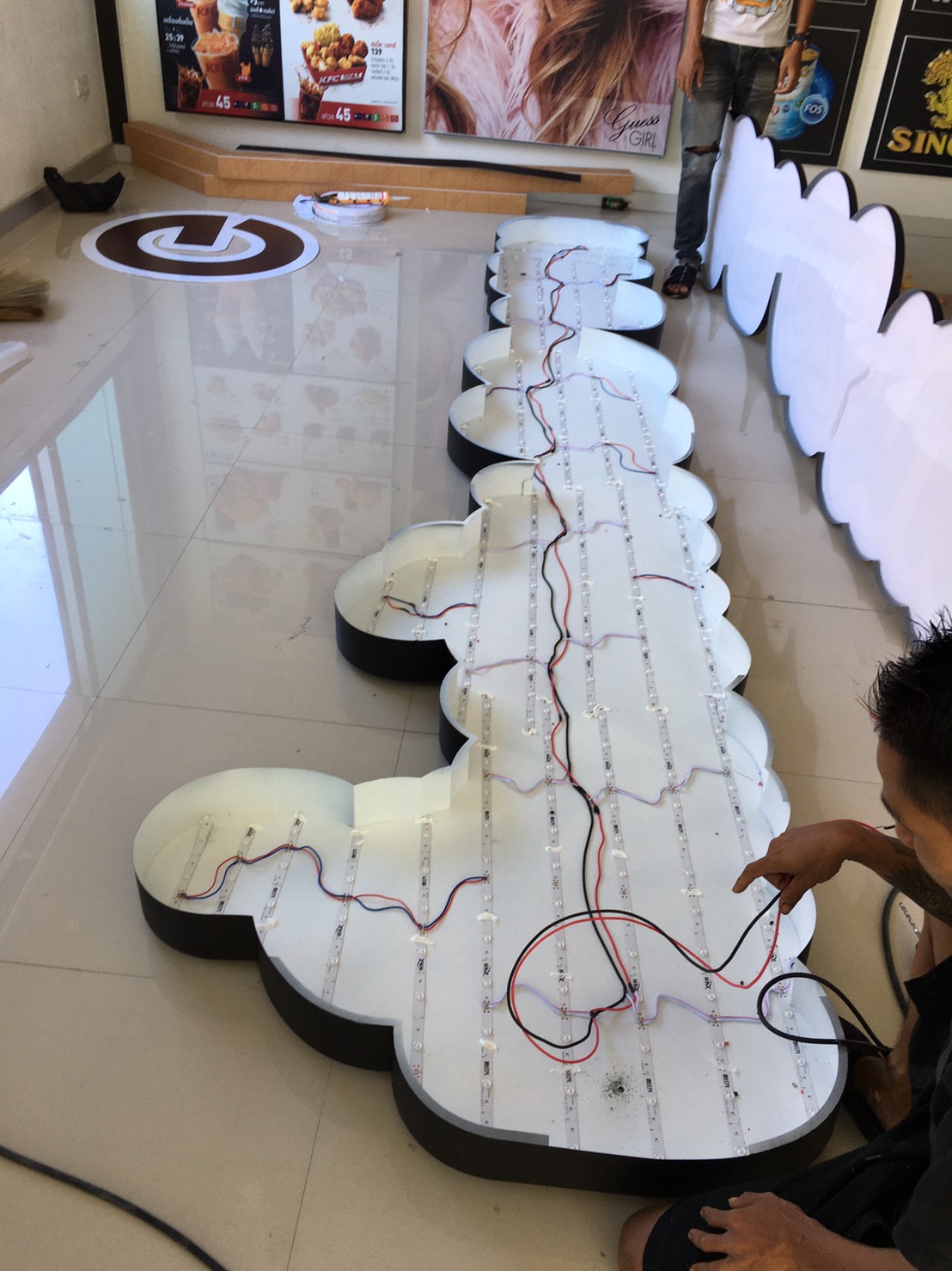 ป้ายไฟตัวอักษรไฟออกหน้าแอลอีดี งานเริ่มต้น 20 บาท