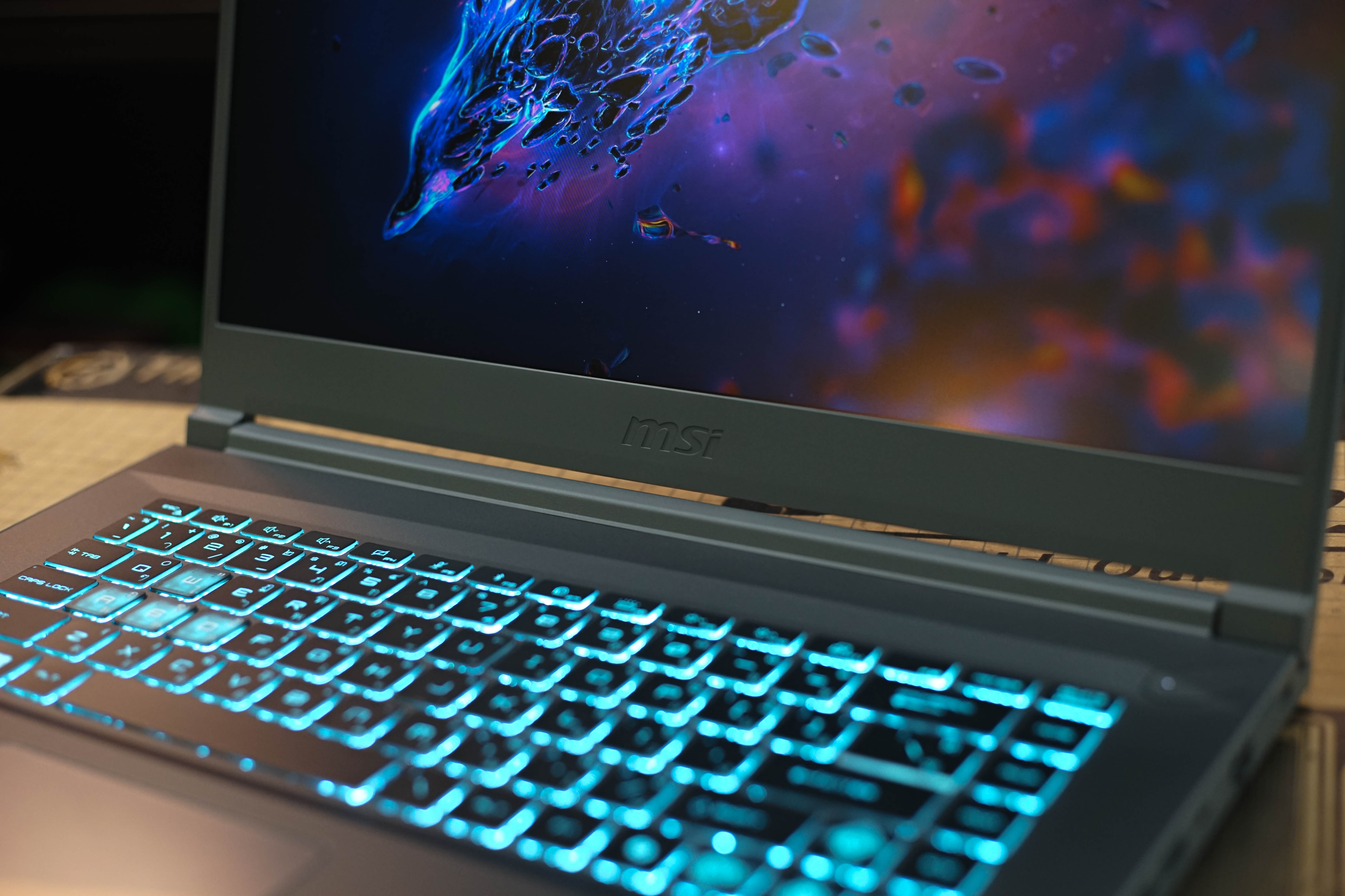 โน๊ตบุ๊คเล่นเกมมือสอง MSI THIN 15 B12UC-1426TH i5-12450H RAM 8 GB M.2 512 GB RTX3050 จอ 15.6"144Hz