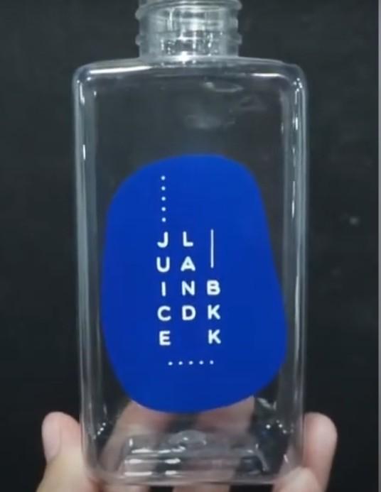 ขวด PET เหลี่ยม 200 ml ปาก 28 mm.ฝาอลู
