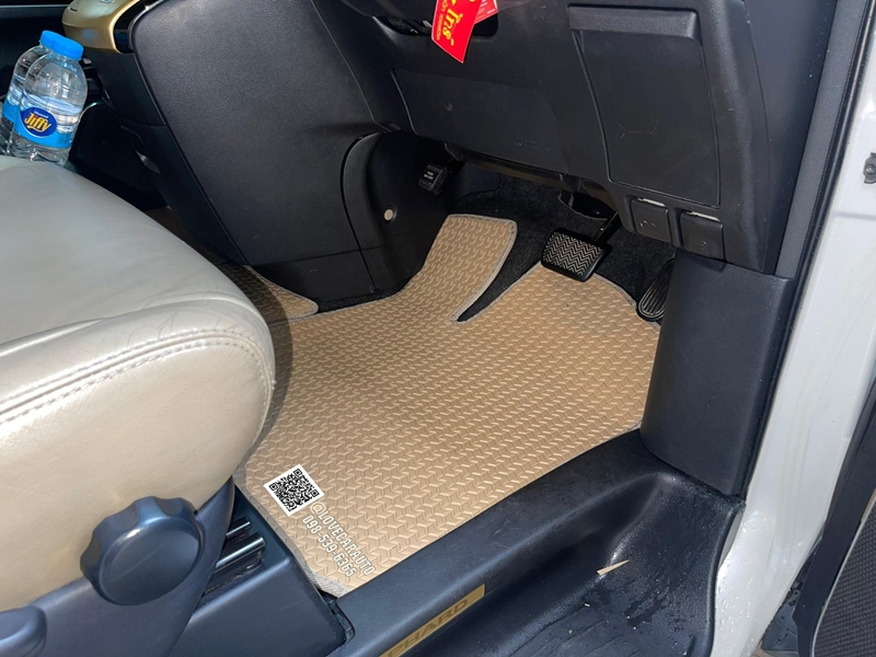 พรมปูพื้นรถยนต์ Toyota Alphard 2013 ธนูสีครีม
