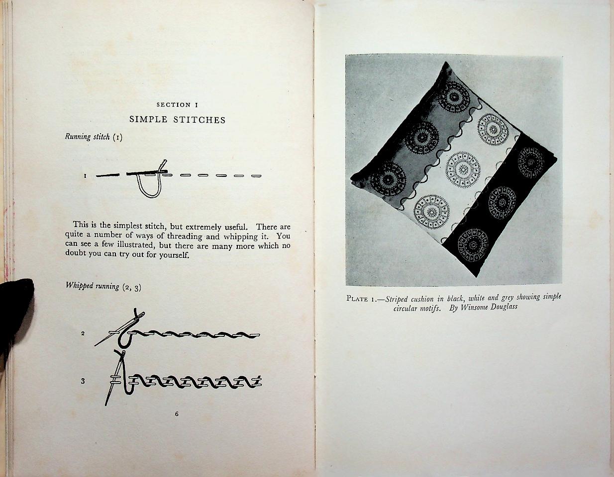 DISCOVERING EMBROIDERY หนังสือเกี่ยวกับงานปัก ฉบับภาษาอังกฤษ